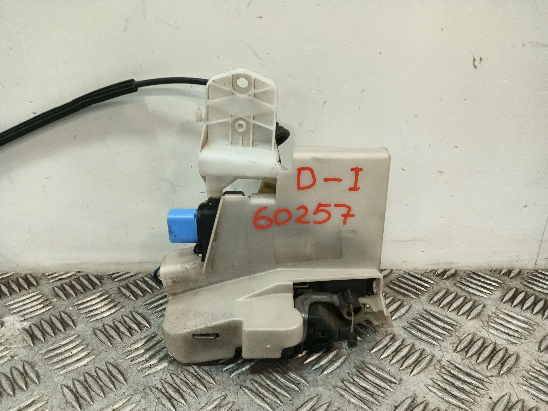 Cerradura Puerta Delantera Izquierda para Volkswagen Polo Iv (9N_, 9A_)