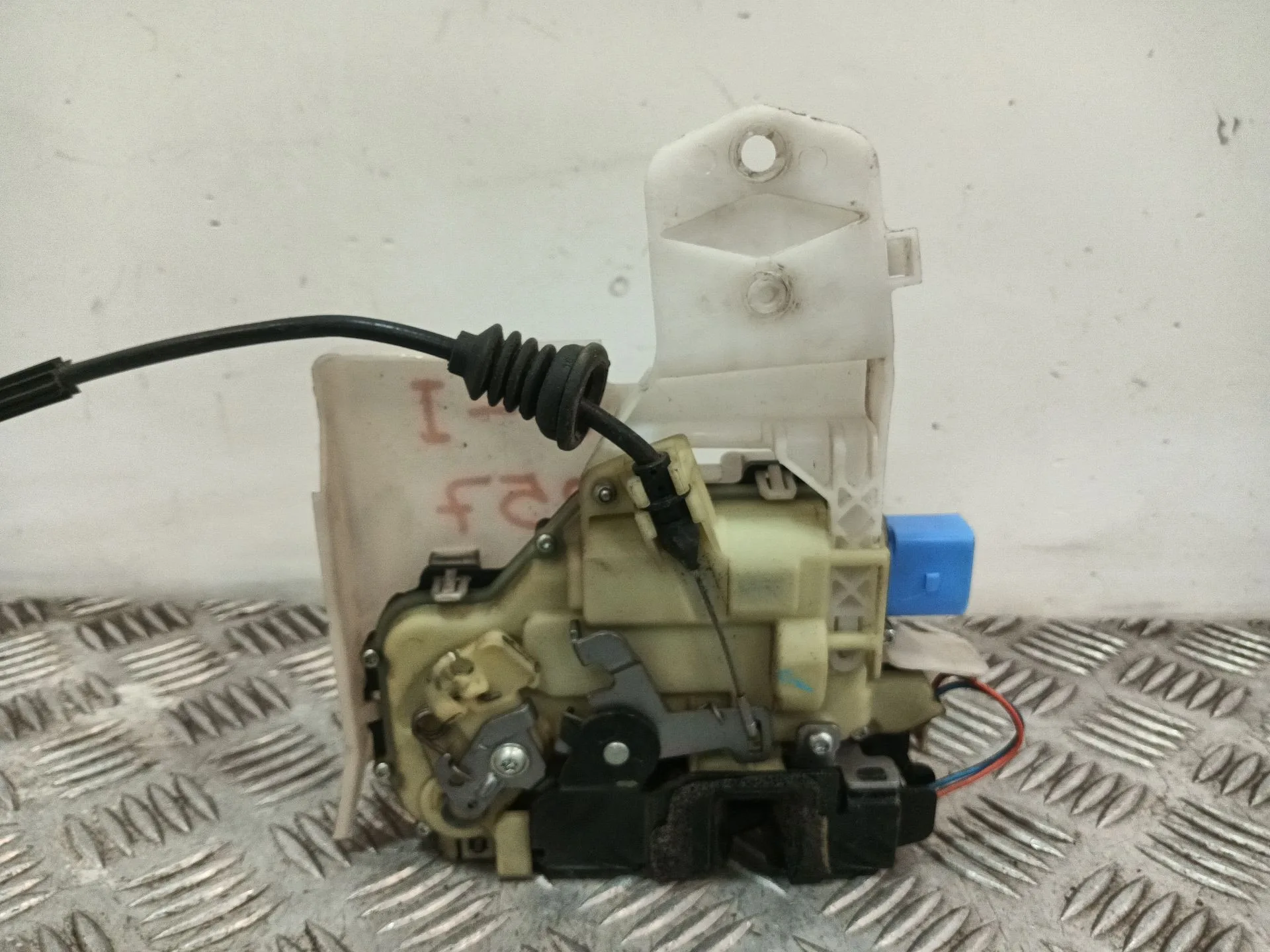Cerradura Puerta Delantera Izquierda para Volkswagen Polo Iv (9N_, 9A_)