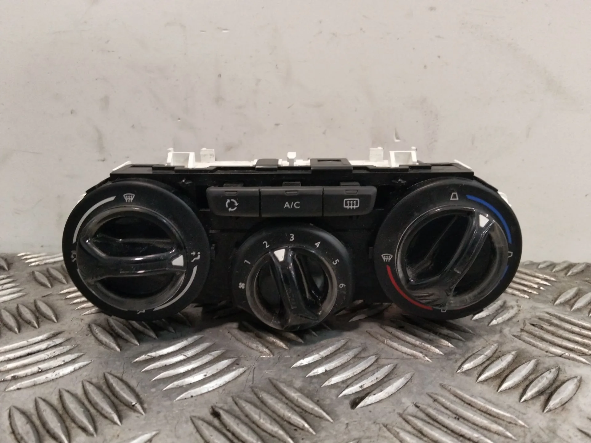 Mando Climatizador para Peugeot 208