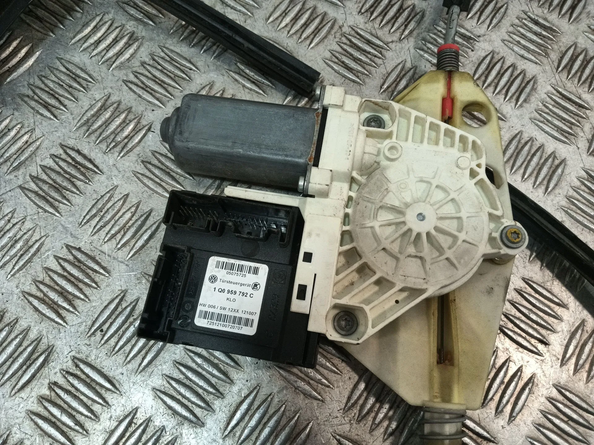 Elevalunas Delantero Derecho para Volkswagen Eos (1F7)