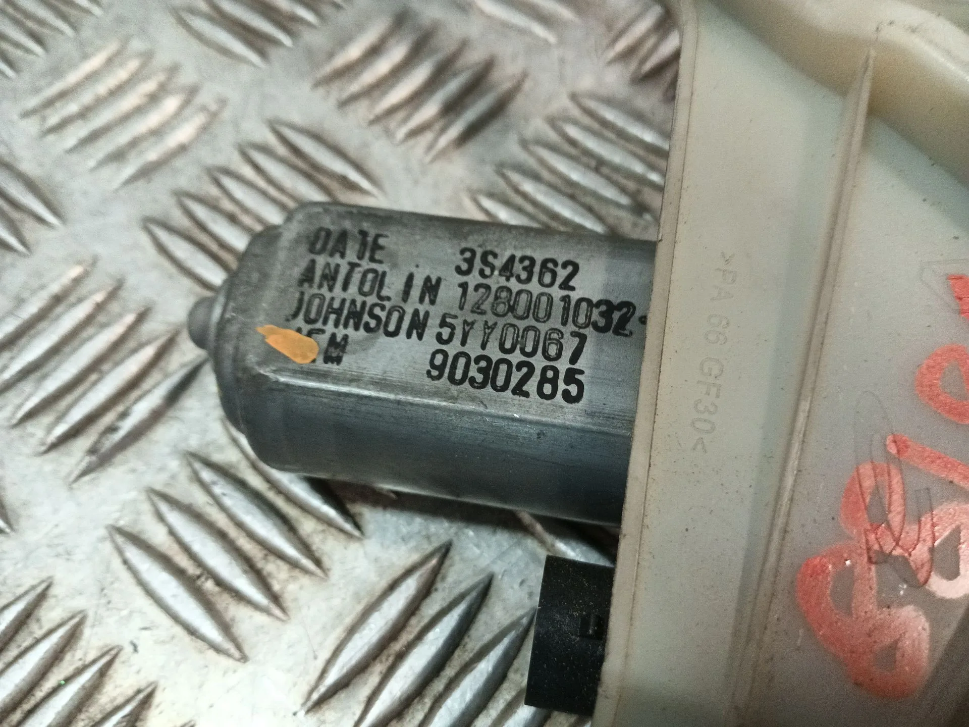 Elevalunas Delantero Izquierdo para Renault Master Iii