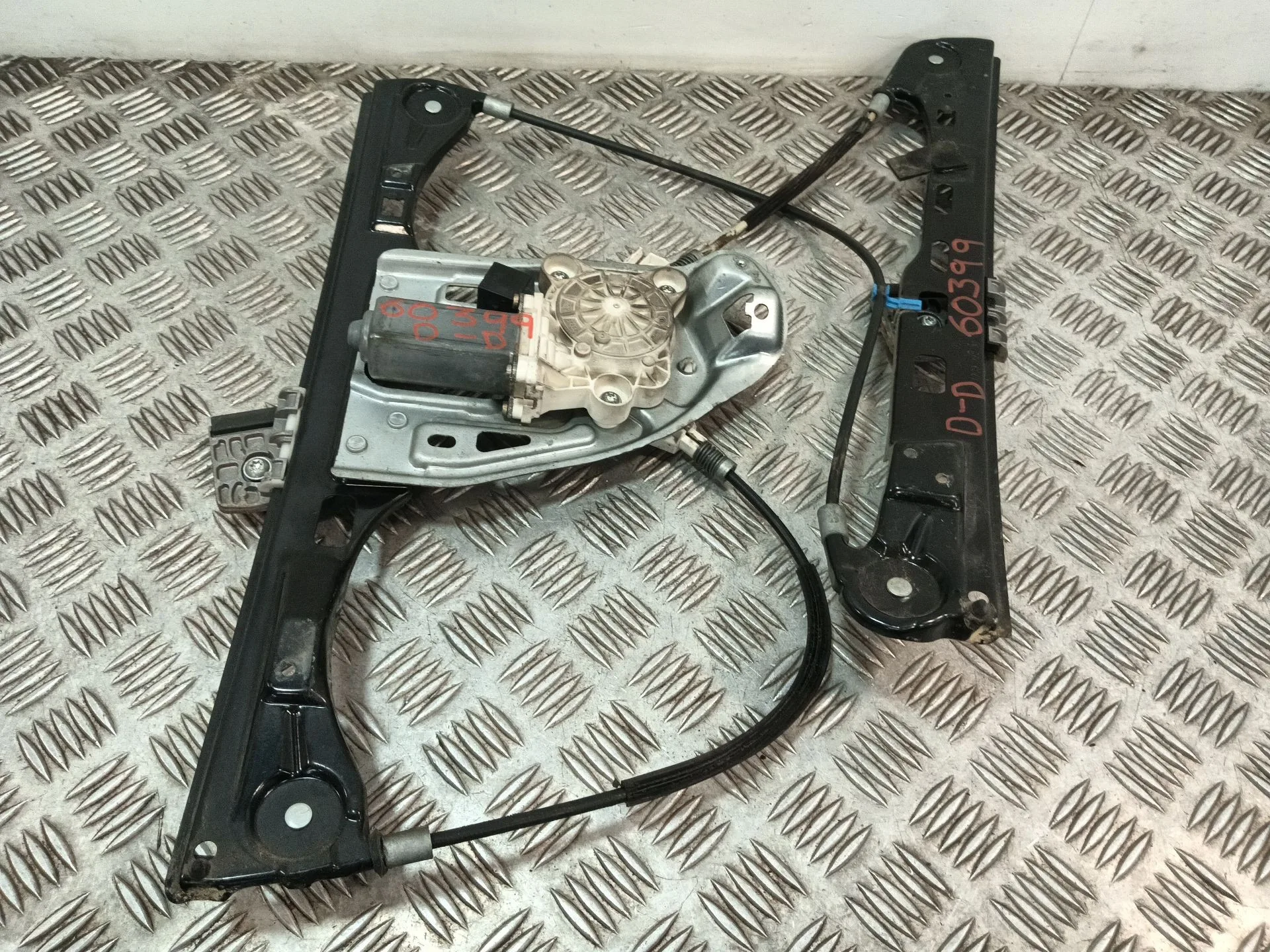 Elevalunas Delantero Derecho para Mercedes-Benz Clase C (W203)