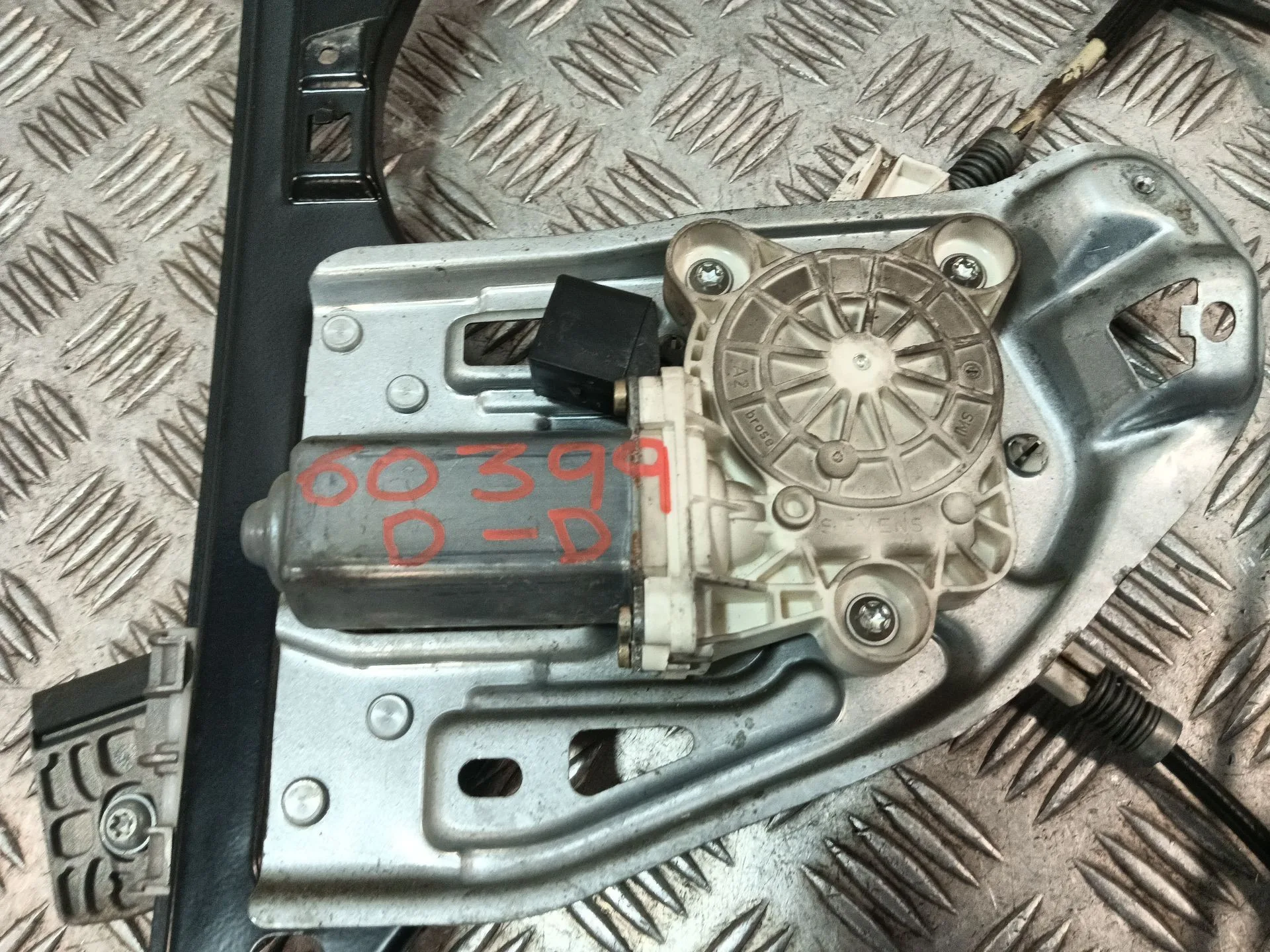 Elevalunas Delantero Derecho para Mercedes-Benz Clase C (W203)