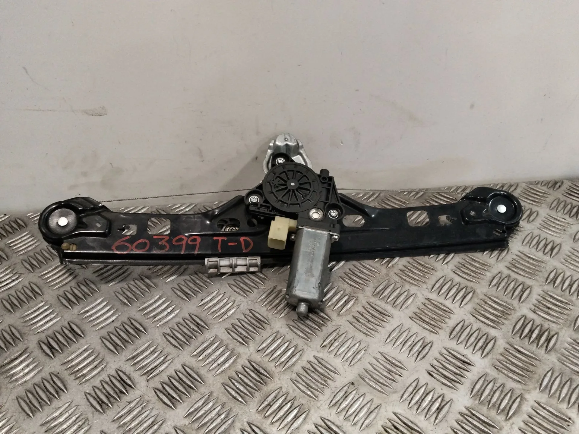 Elevalunas Trasero Derecho para Mercedes-Benz Clase C (W203)