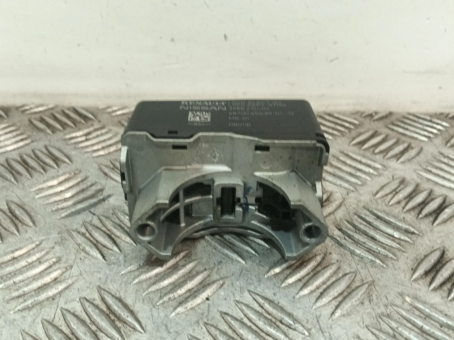 Antirrobo para Nissan Pulsar Hatchback (C13)
