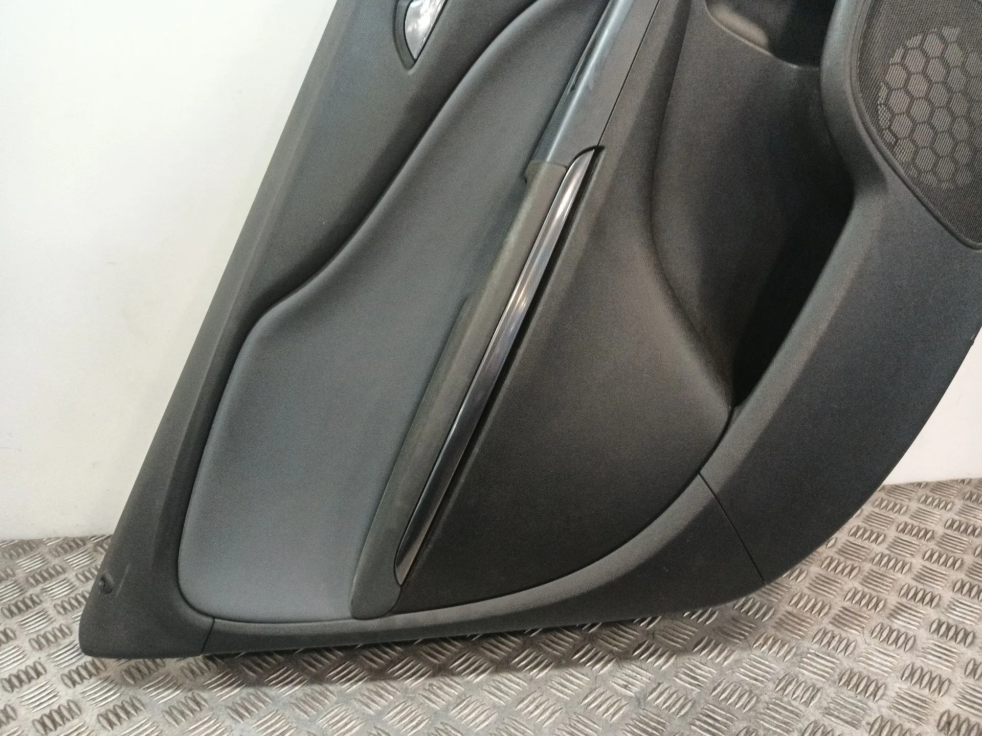 Guarnecido Puerta Trasera Izquierda para Opel Zafira Tourer C Van (P12)