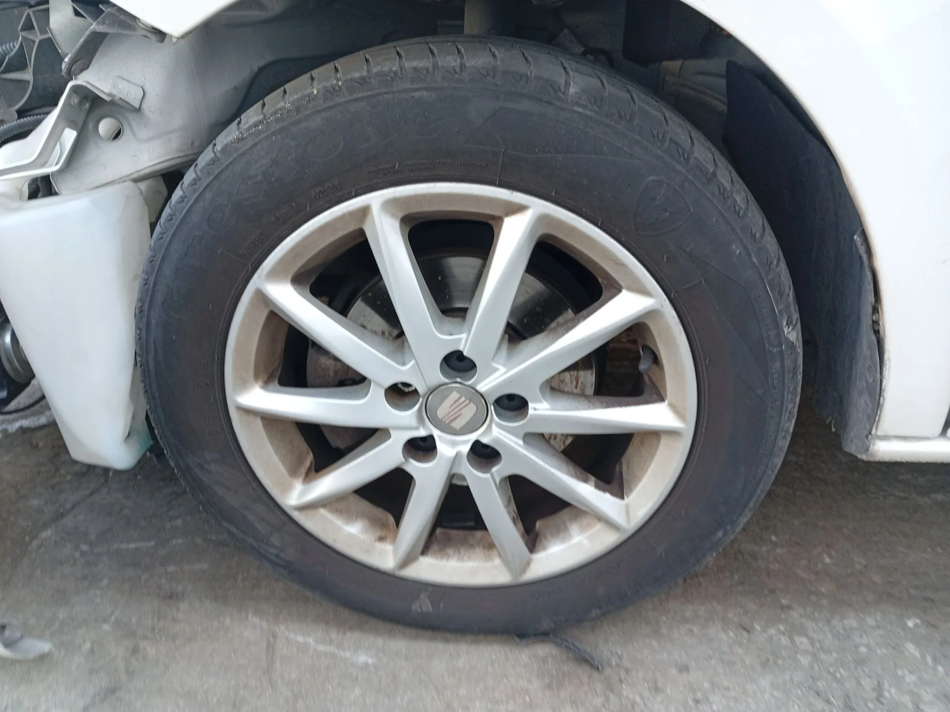 Mangueta Delantera Izquierda para Seat Ibiza Iv Sc (6J1, 6P5)