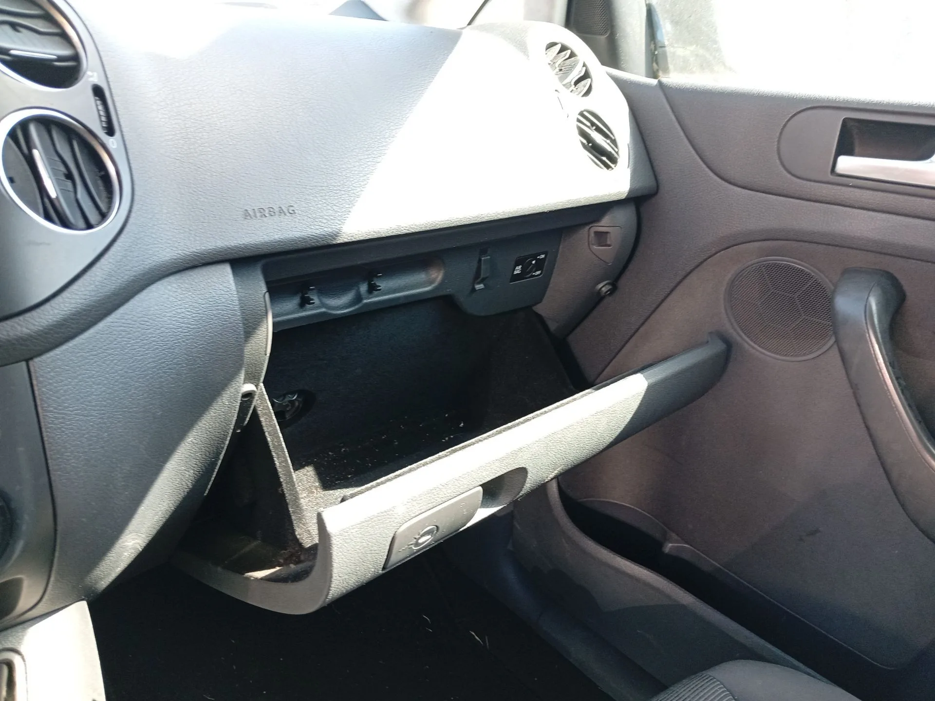 Guantera para Volkswagen Golf Plus V (5M1, 521)