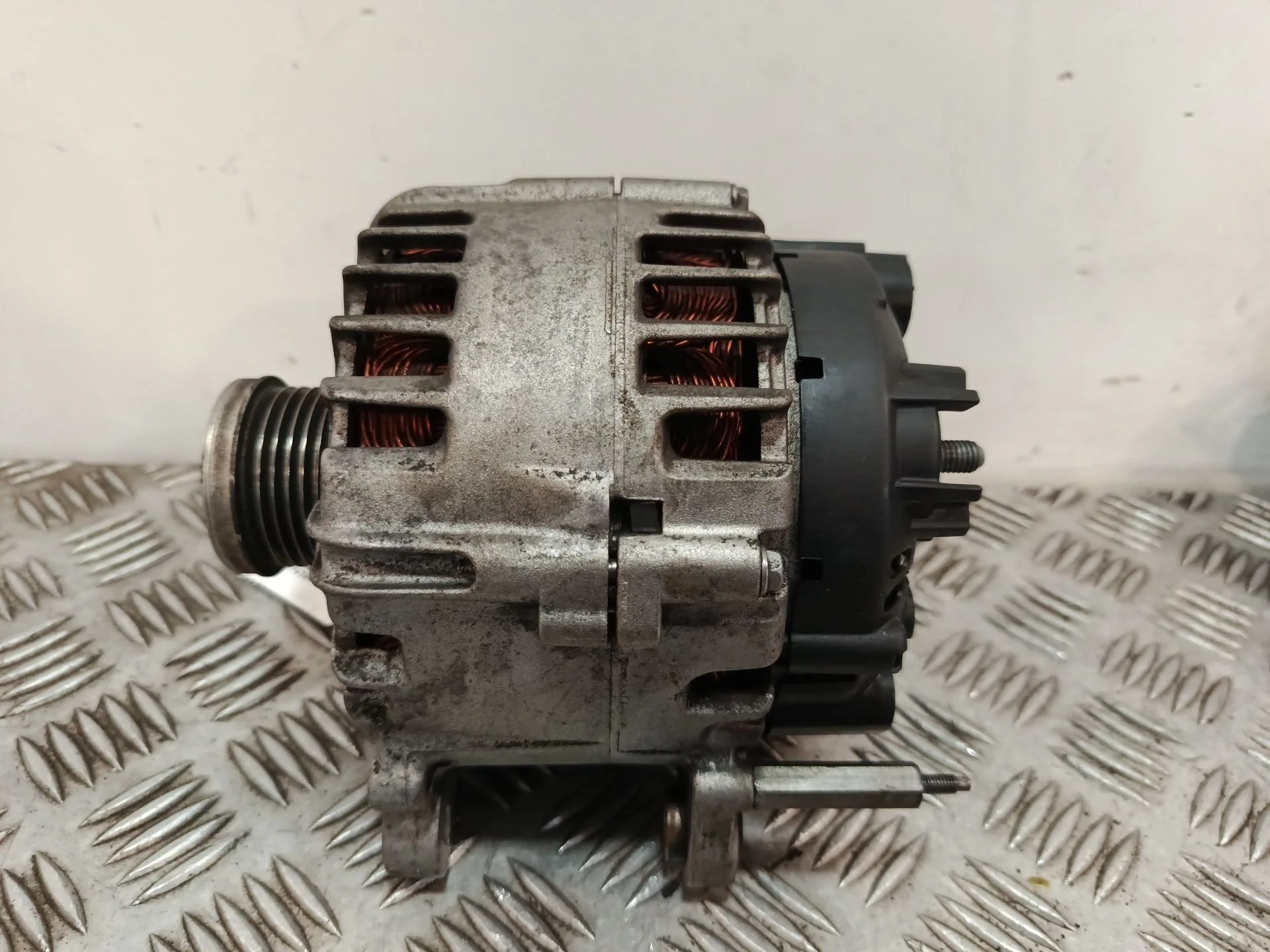 Alternador para Seat Leon (1P1)
