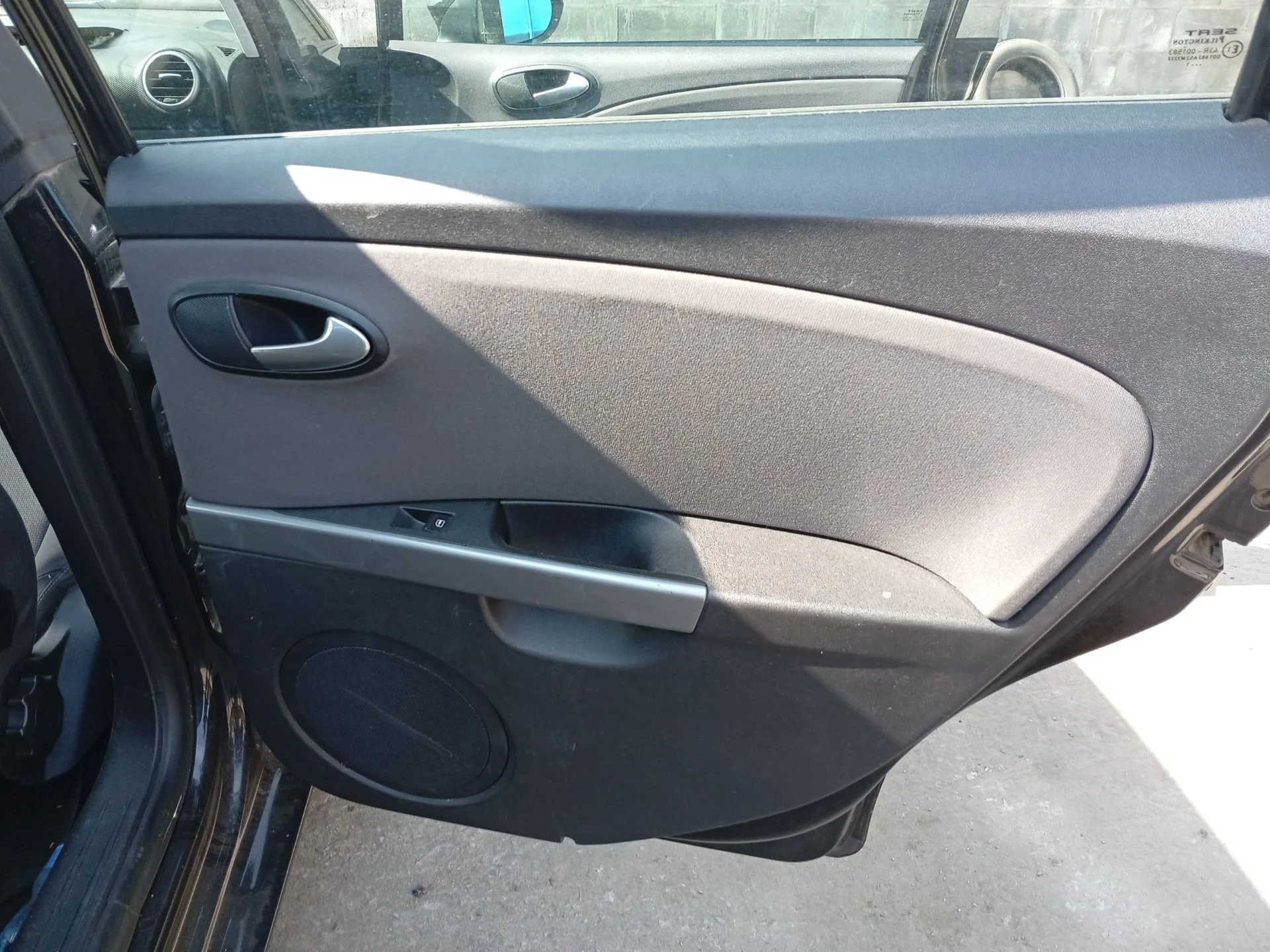 Guarnecido Puerta Trasera Derecha para Seat Leon (1P1)