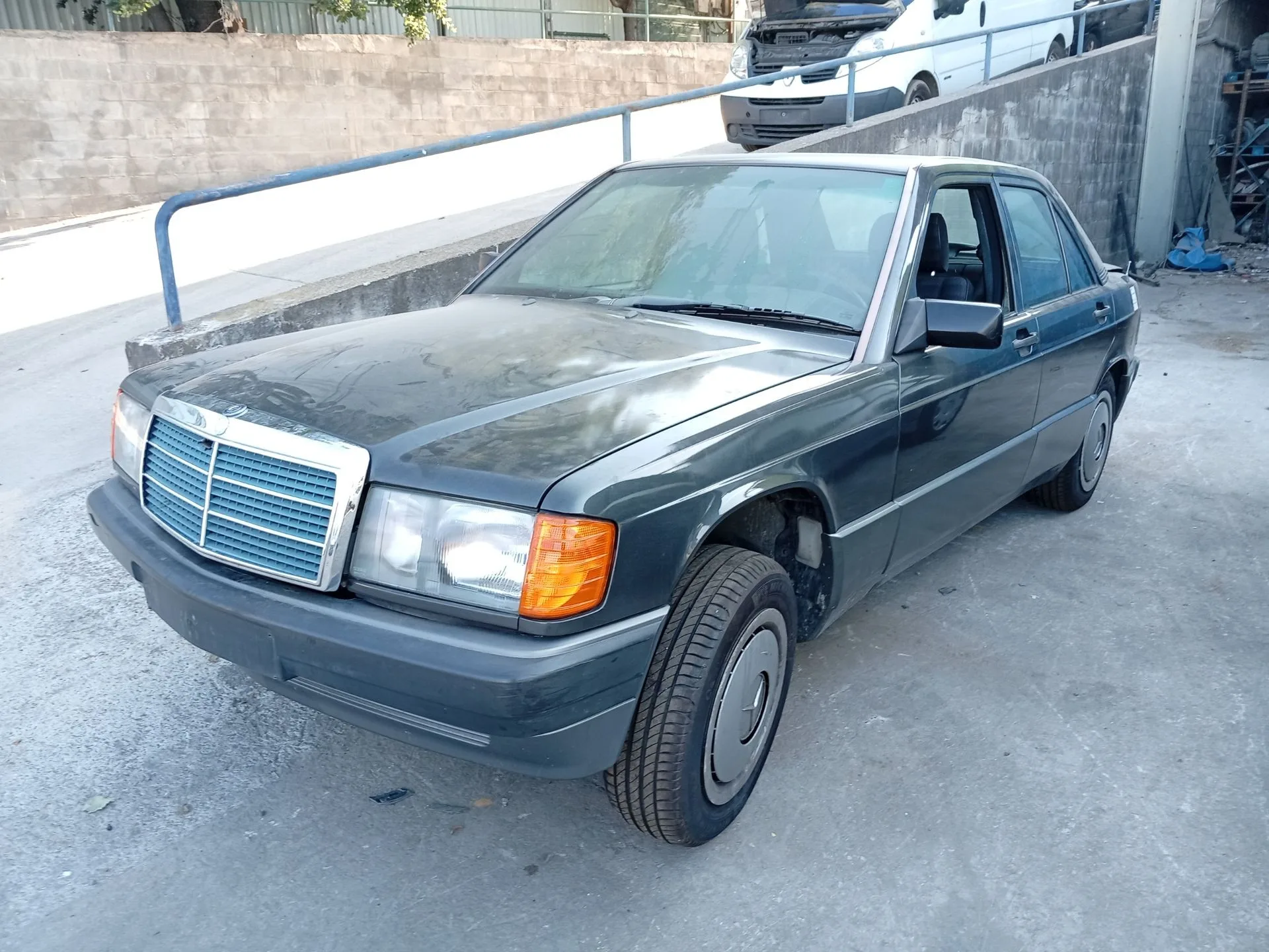 Amortiguador Delantero Izquierdo para Mercedes-Benz 190 (W201)