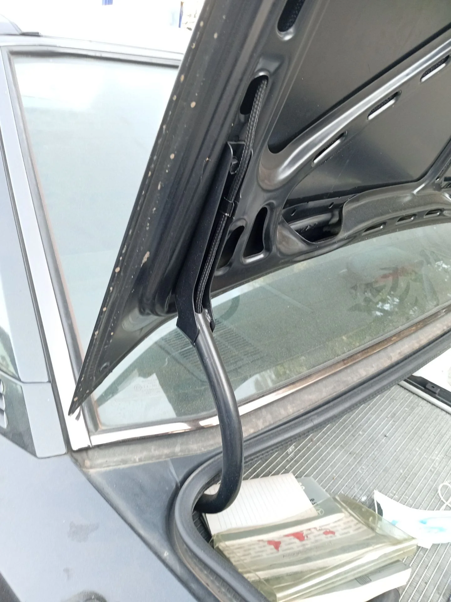 Amortiguadores Maletero / Porton para Mercedes-Benz 190 (W201)
