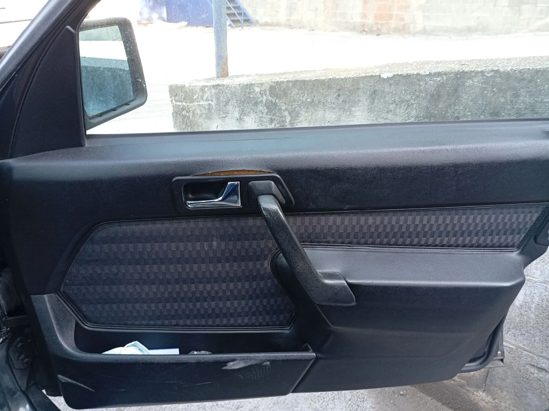 Guarnecido Puerta Delantera Derecha para Mercedes-Benz 190 (W201)