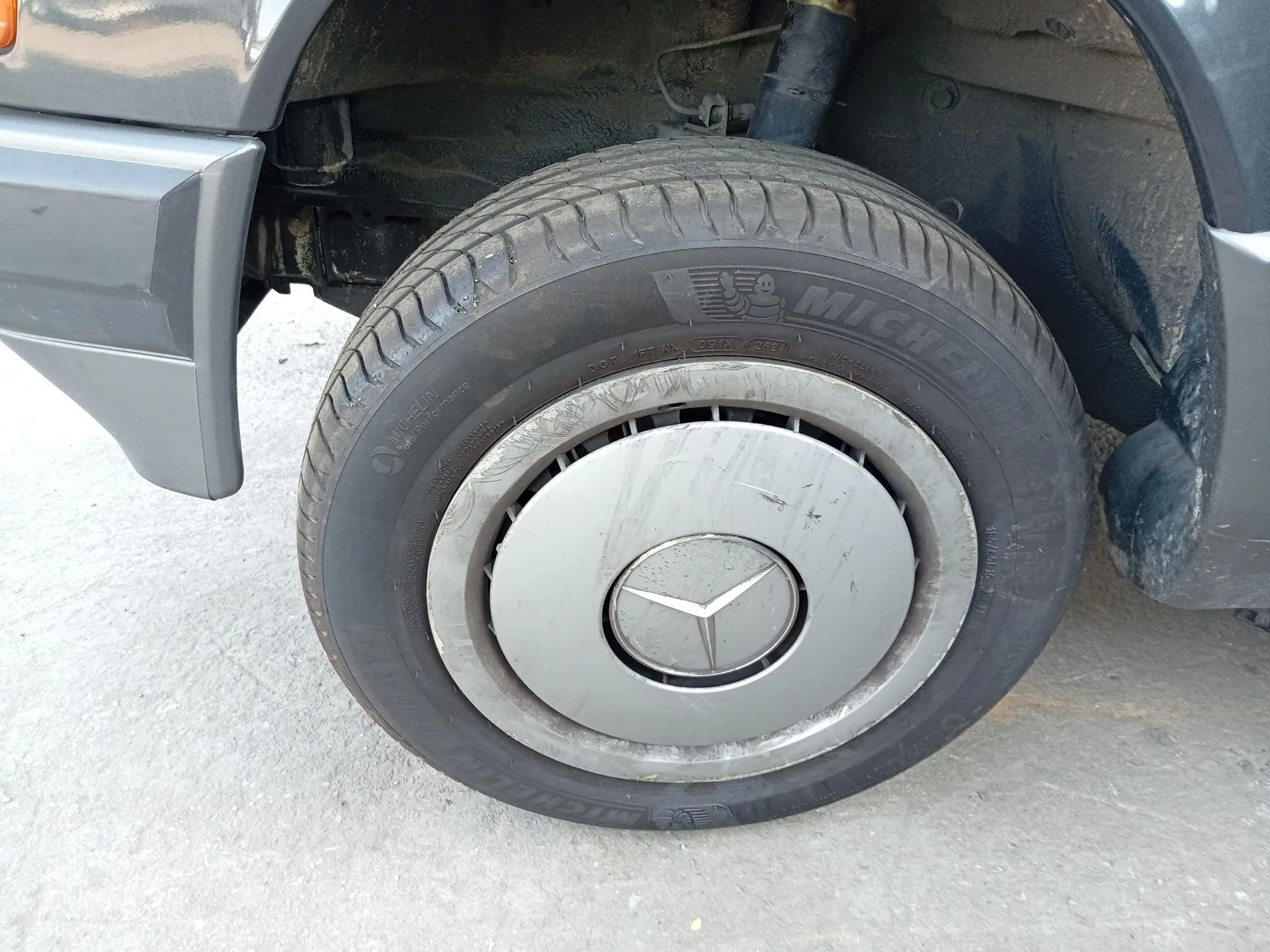 Pinza Freno Delantera Izquierda para Mercedes-Benz 190 (W201)