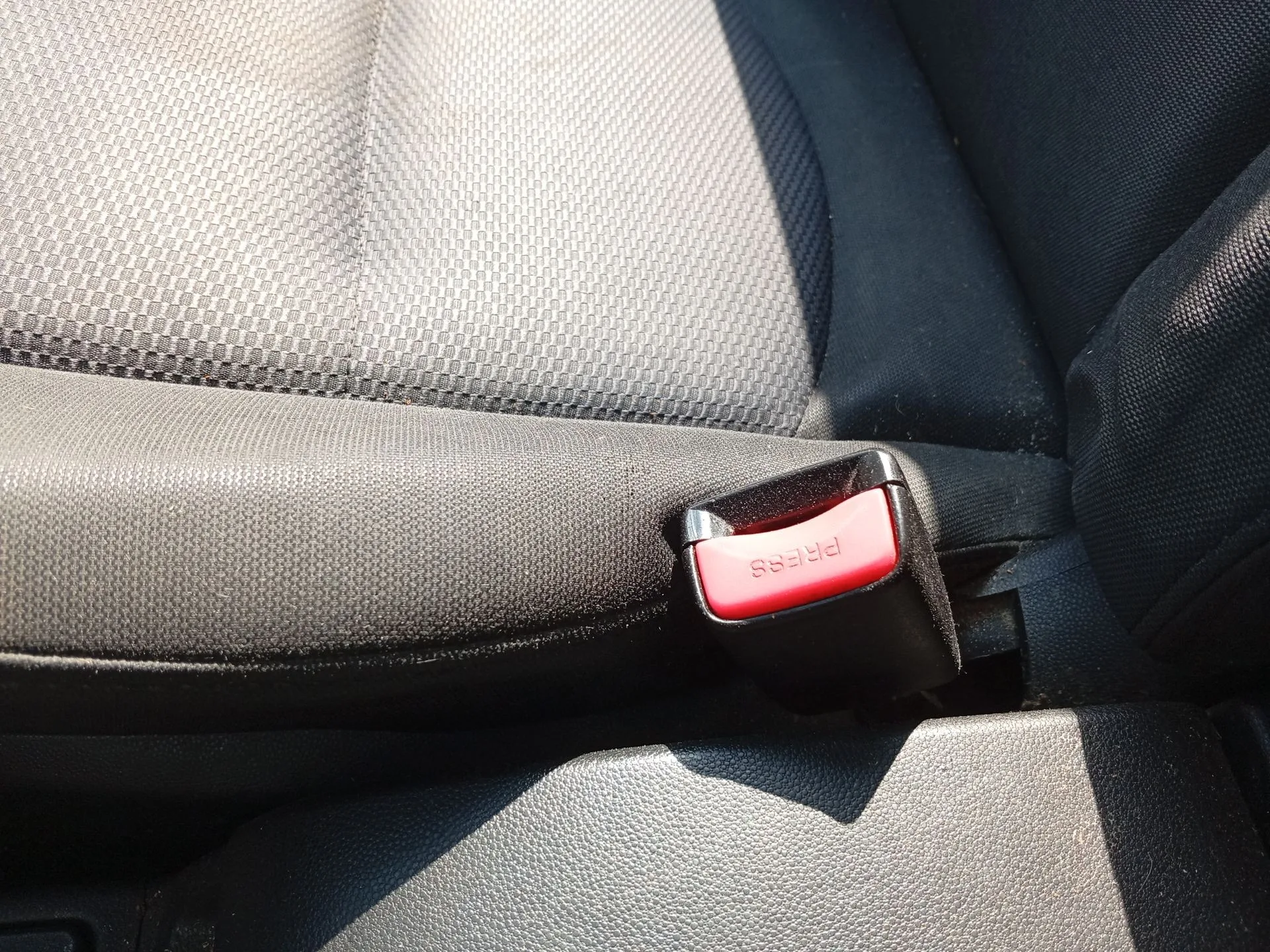 Enganche Cinturon Delantero Derecho para Mazda 5 (Cr)