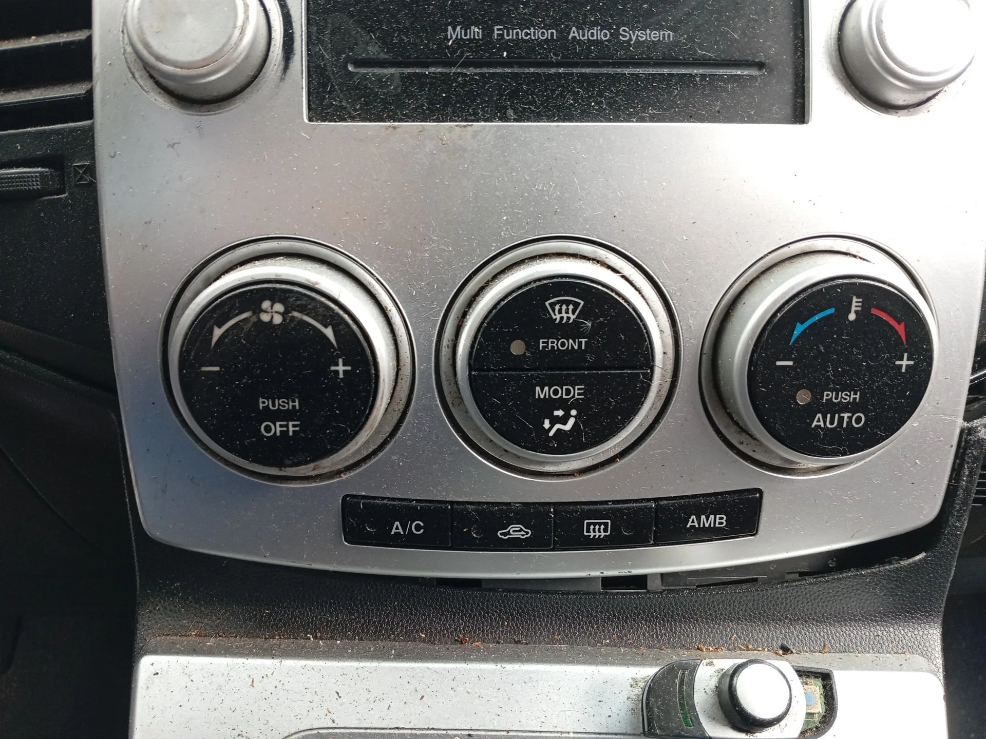 Mando Climatizador para Mazda 5 (Cr)