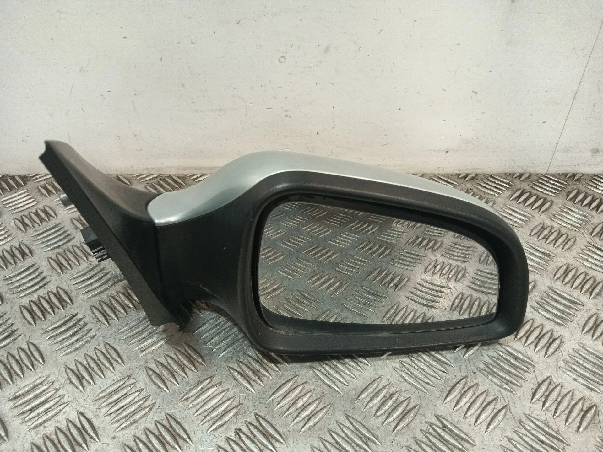 Retrovisor Derecho para Opel Astra H (A04)