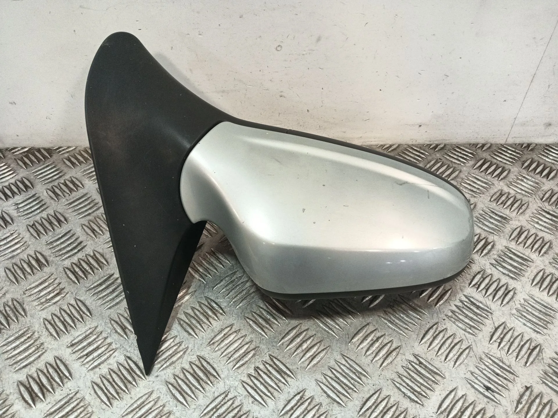 Retrovisor Derecho para Opel Astra H (A04)