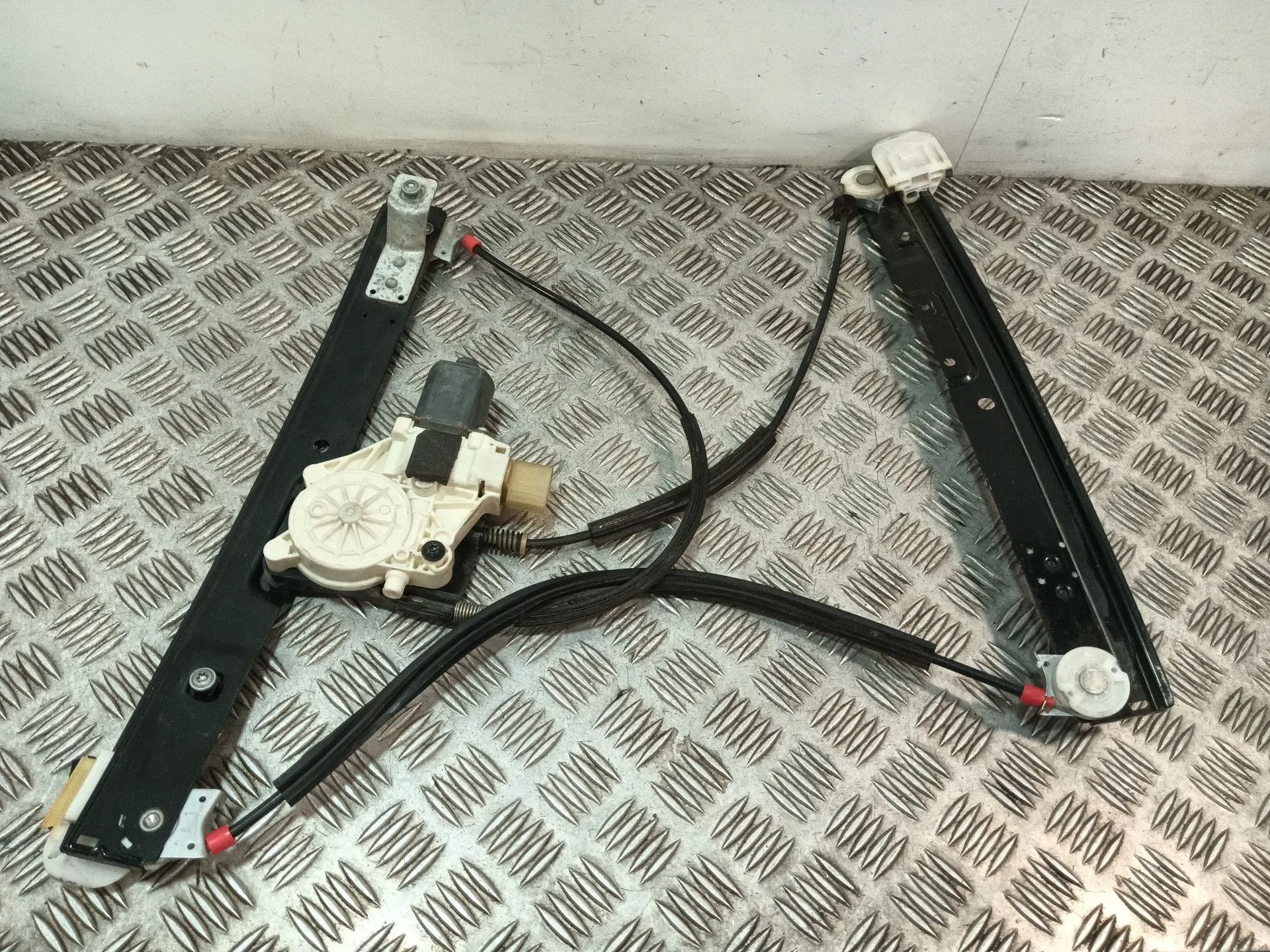 Elevalunas Delantero Izquierdo para Ford Mondeo Ber. (Ca2)