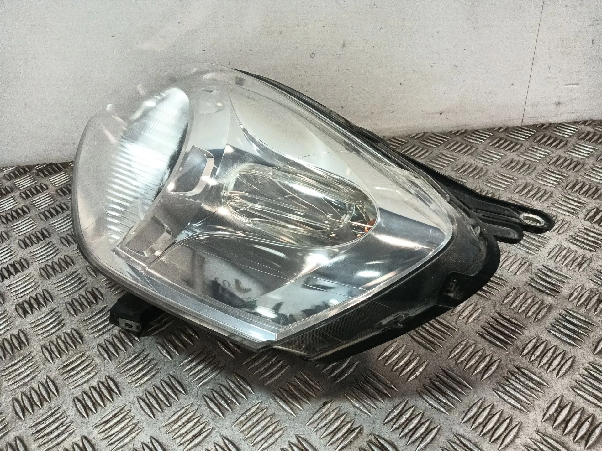 Faro Izquierdo para Fiat Fiorino Monospace (225_)