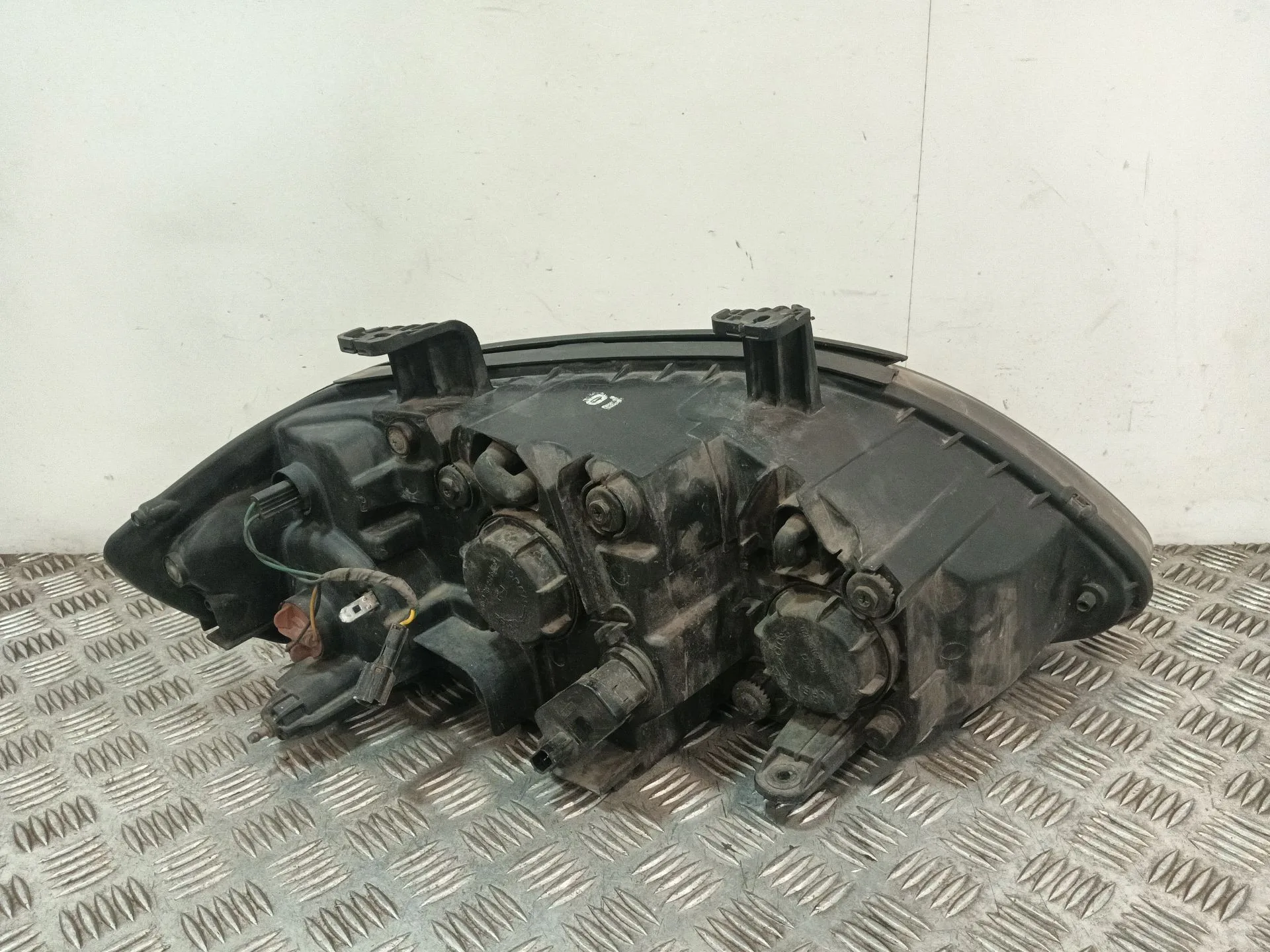 Faro Izquierdo para Ssangyong Rodius I