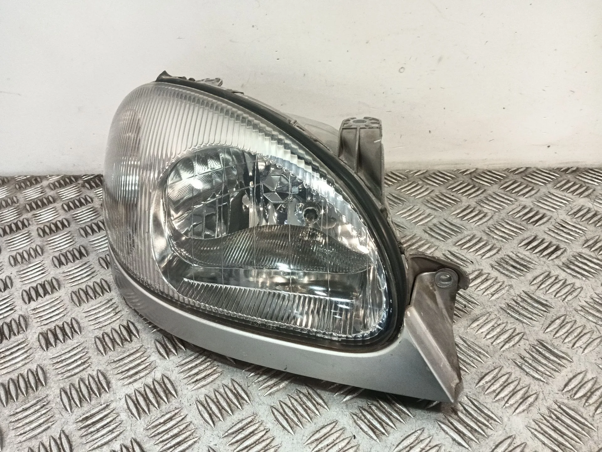 Faro Derecho para Daewoo Lanos (Klat)