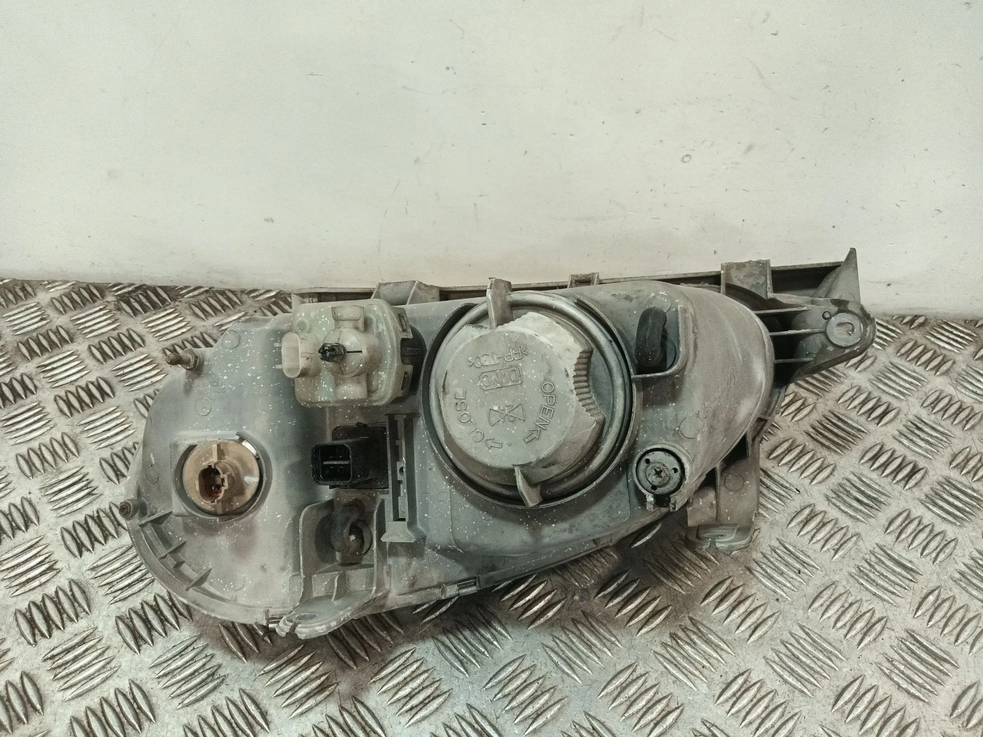 Faro Derecho para Daewoo Lanos (Klat)