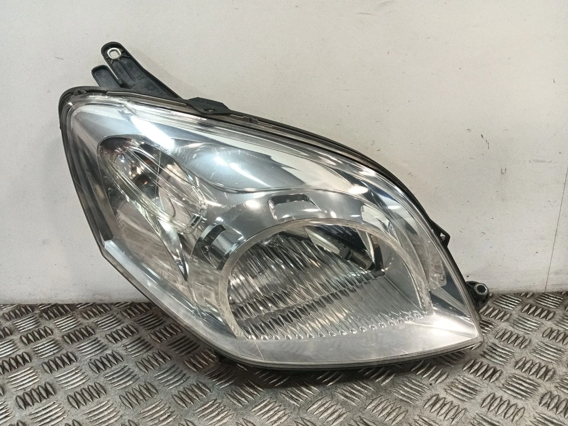 Faro Derecho para Fiat Fiorino Monospace (225_)