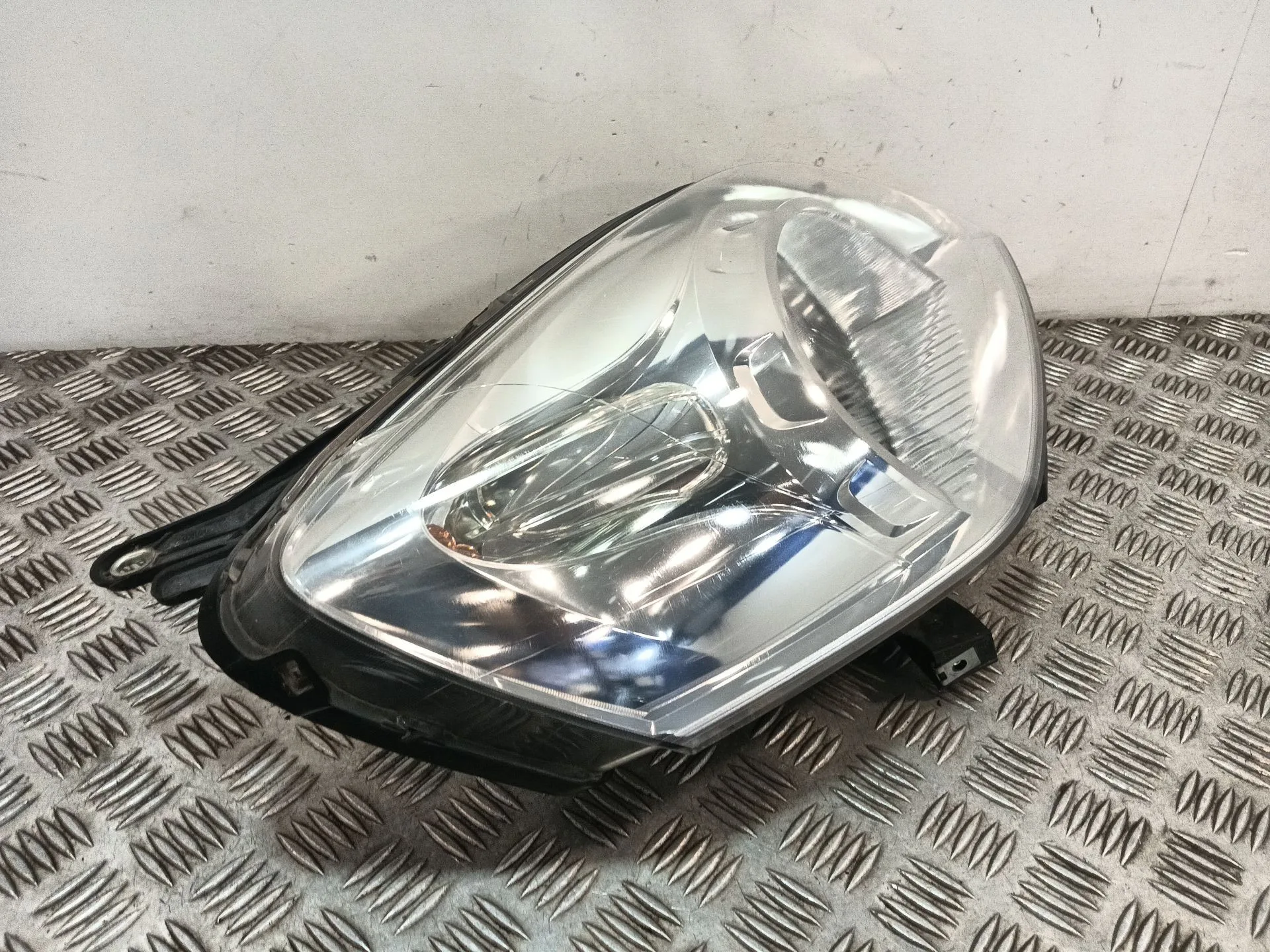 Faro Derecho para Fiat Fiorino Monospace (225_)
