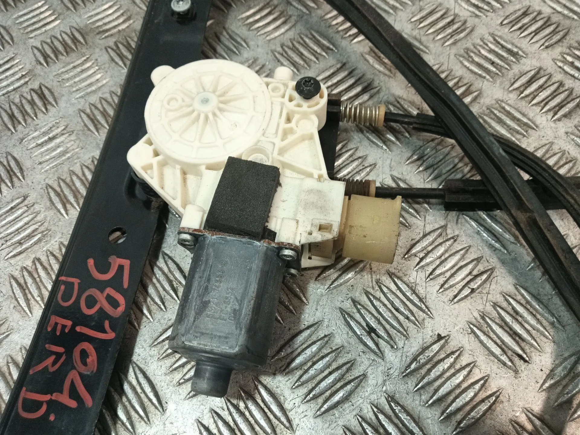 Elevalunas Delantero Derecho para Ford Mondeo Ber. (Ca2)