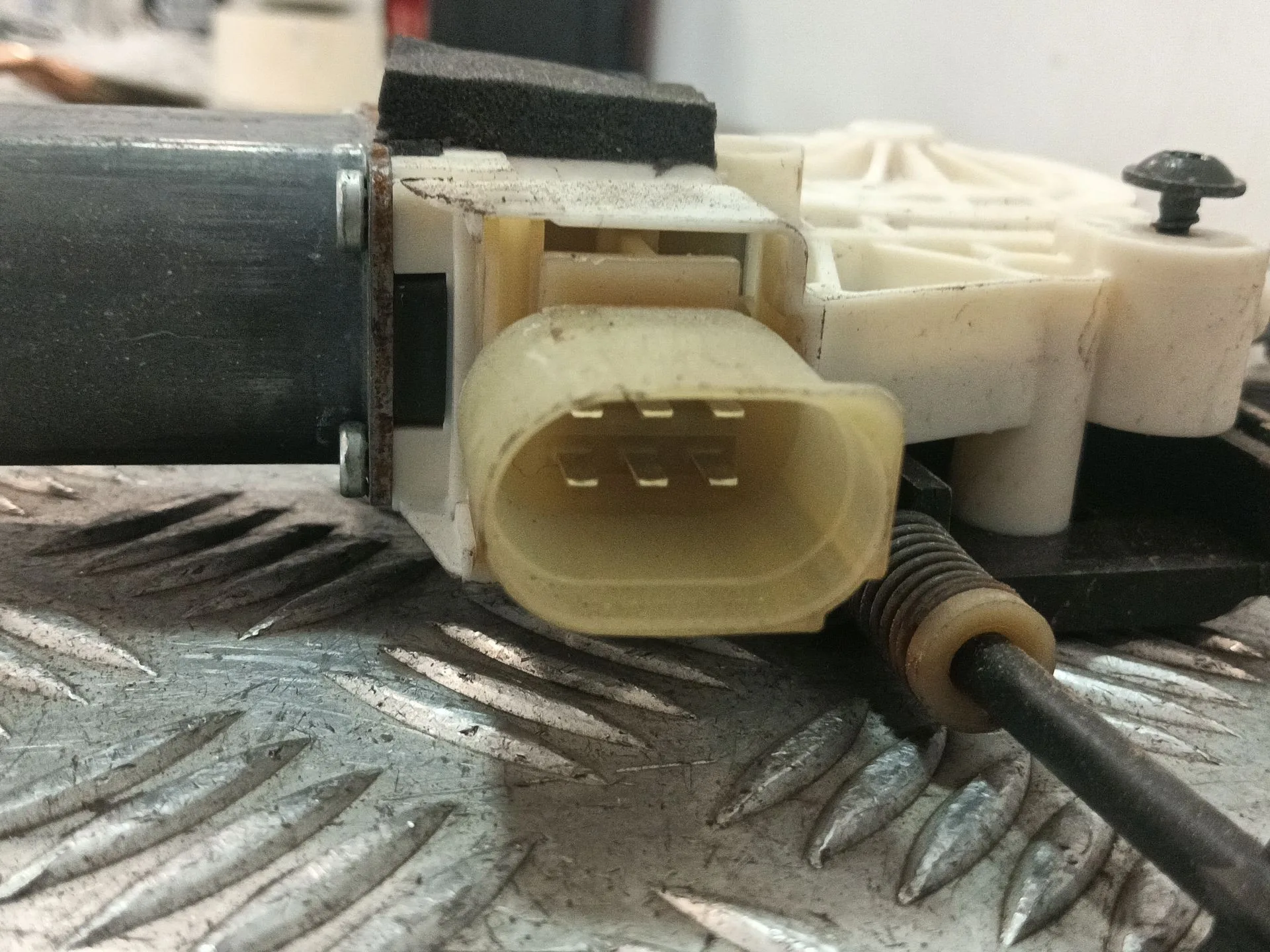 Elevalunas Delantero Derecho para Ford Mondeo Ber. (Ca2)