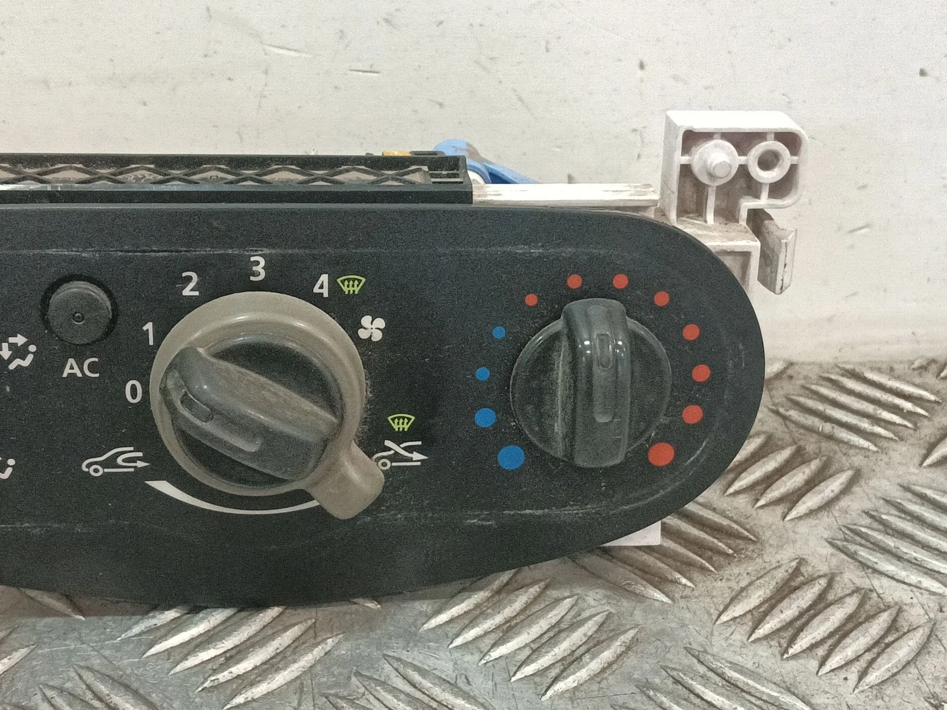 Mando Climatizador para Dacia Logan