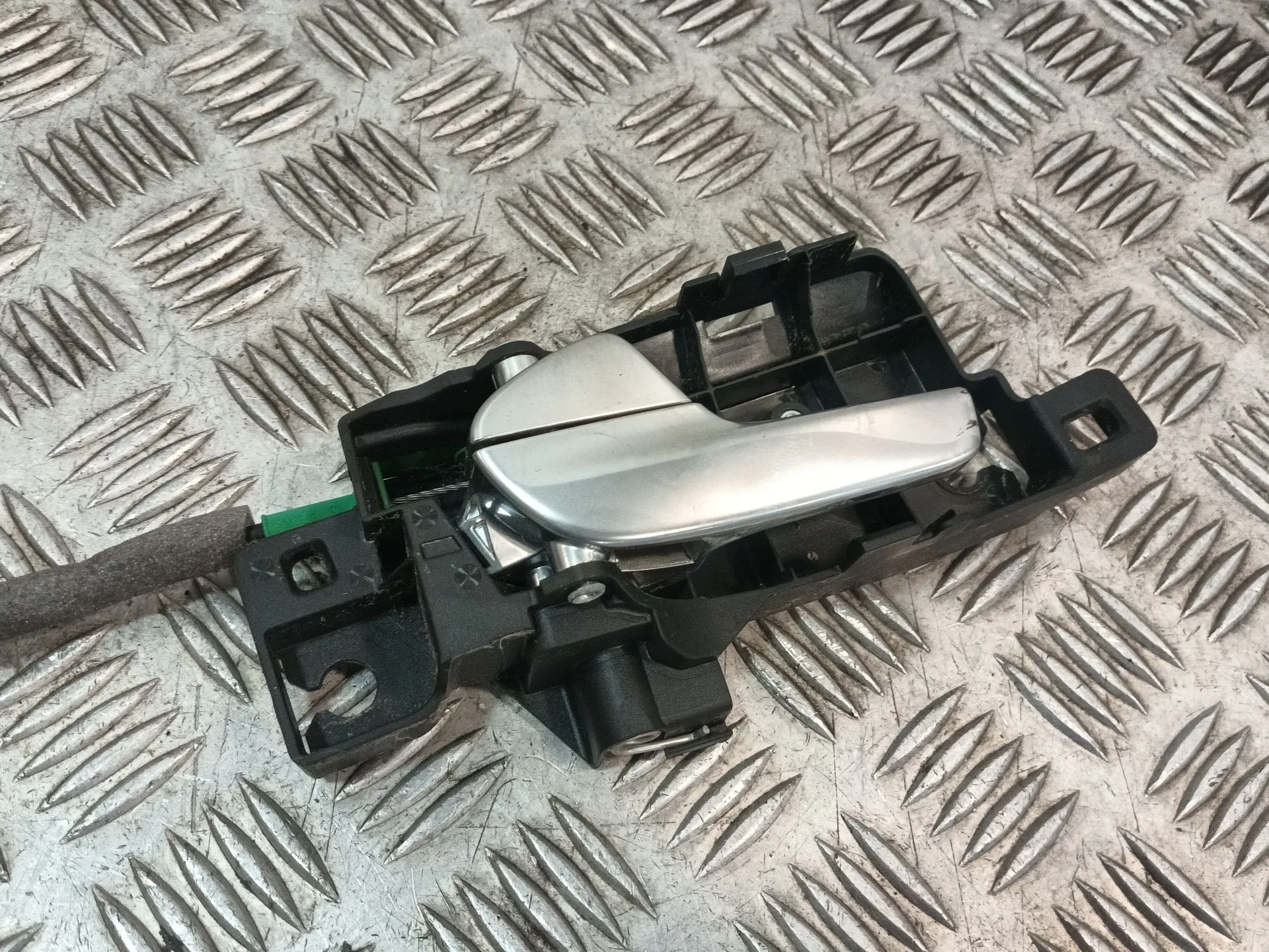 Cerradura Puerta Trasera Izquierda para Ford Mondeo Ber. (Ca2)