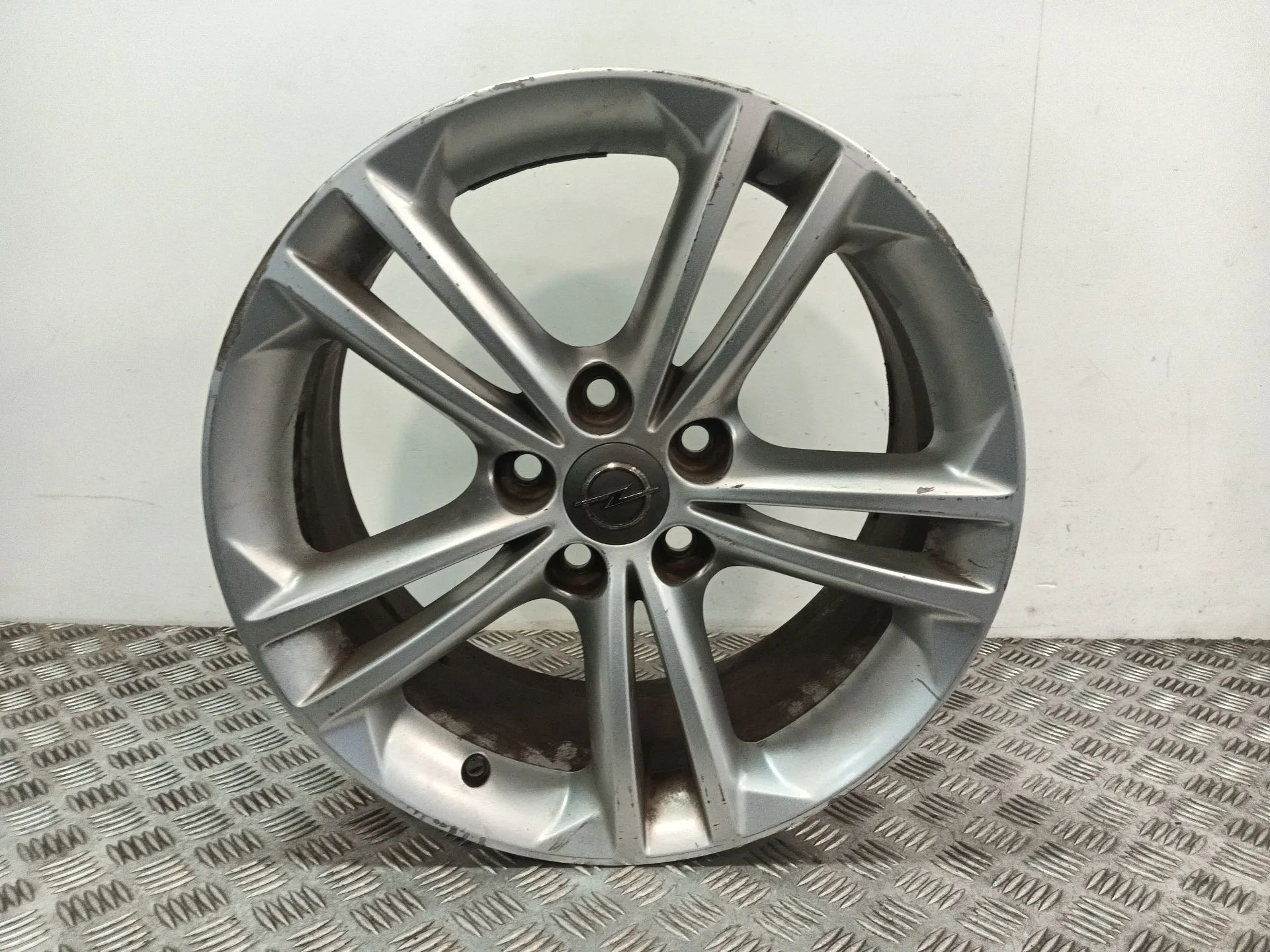 Llanta para Opel Insignia Sports Tourer