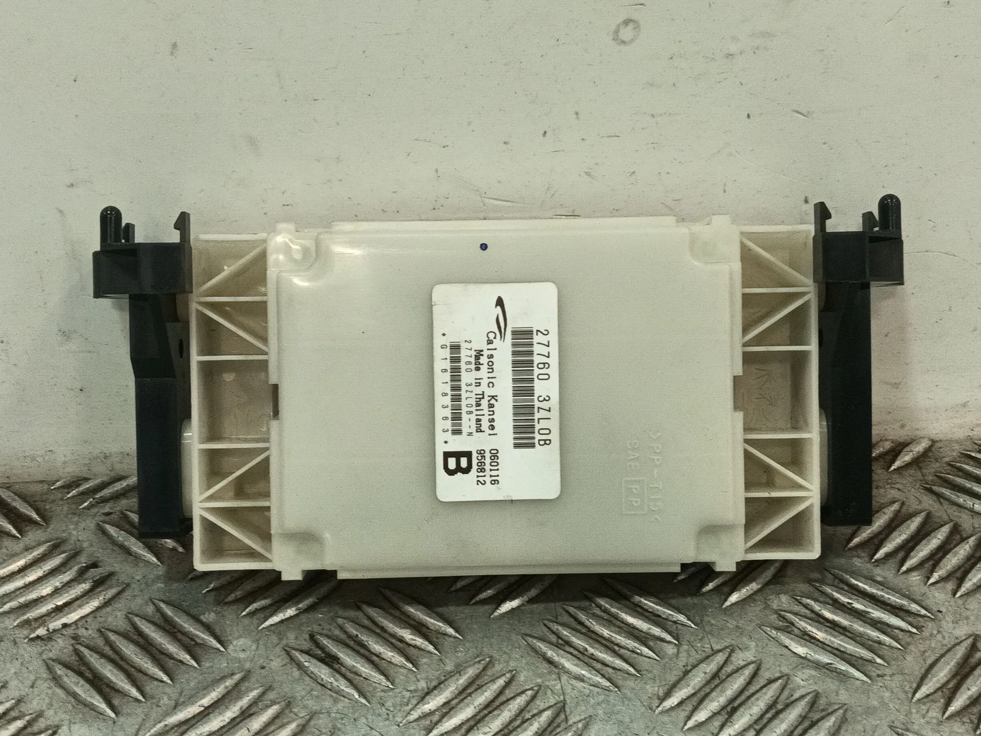 Modulo Electronico para Nissan Pulsar Hatchback (C13)