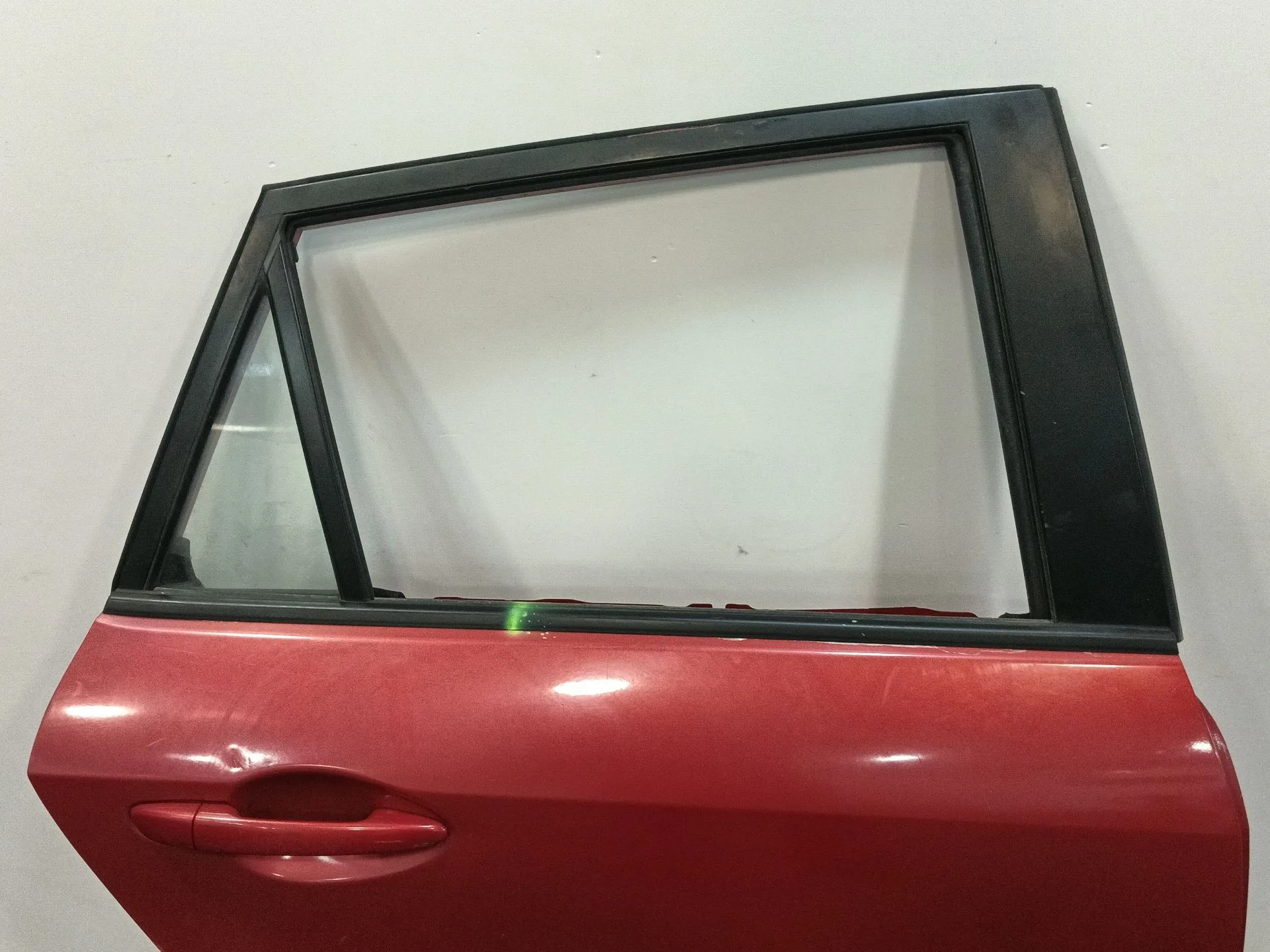 Puerta Trasera Derecha para Mazda 3 Lim. (Bl)