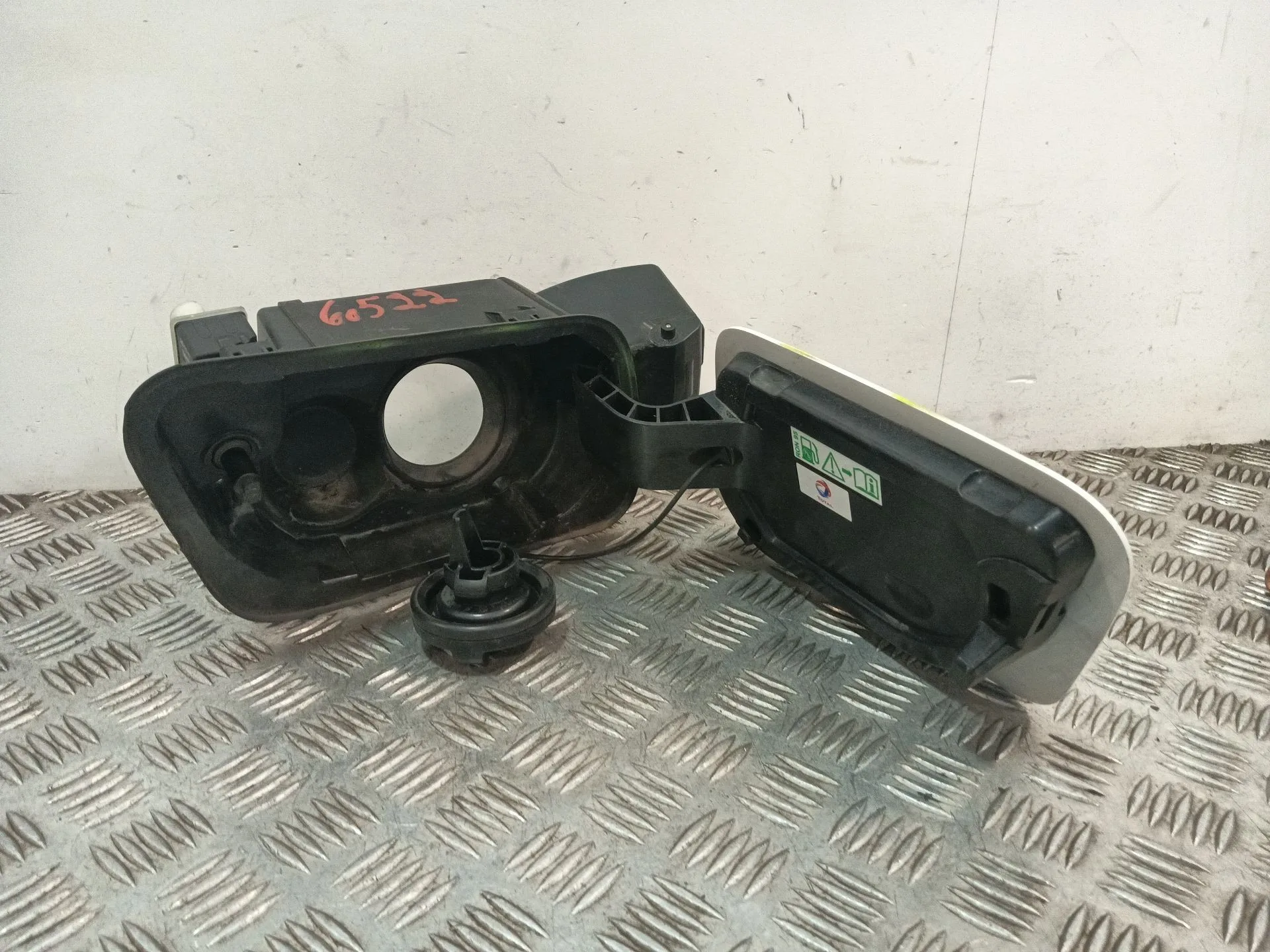 Tapa Exterior Combustible para Peugeot 3008 Ii Suv (Mc_, Mr_, Mj_, M4_)