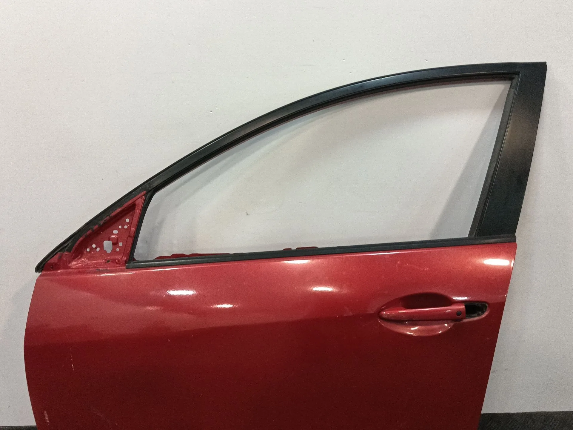 Puerta Delantera Izquierda para Mazda 3 Lim. (Bl)