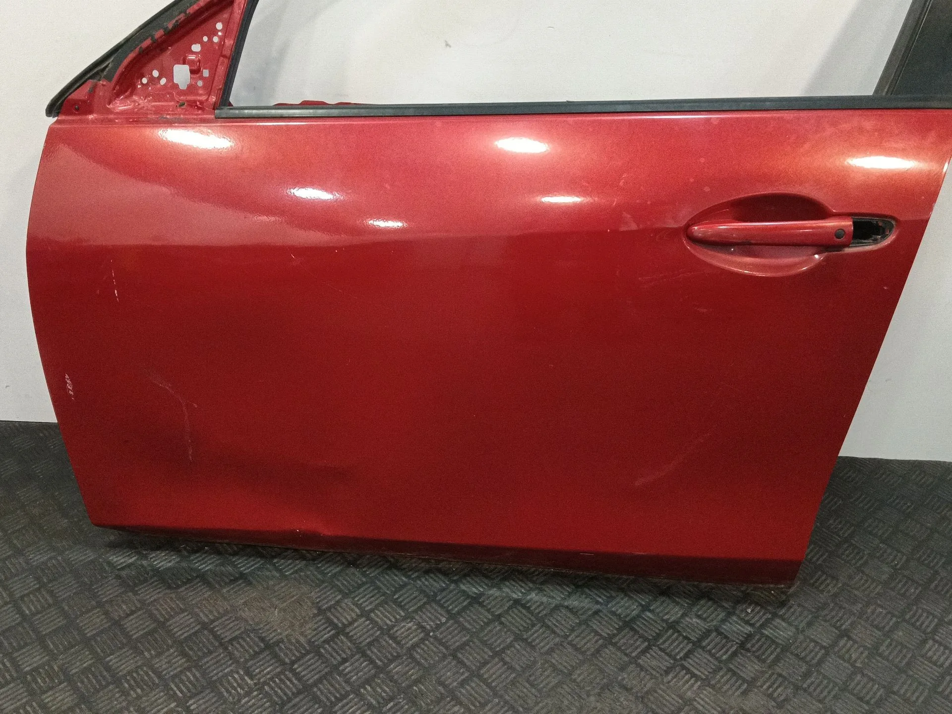 Puerta Delantera Izquierda para Mazda 3 Lim. (Bl)
