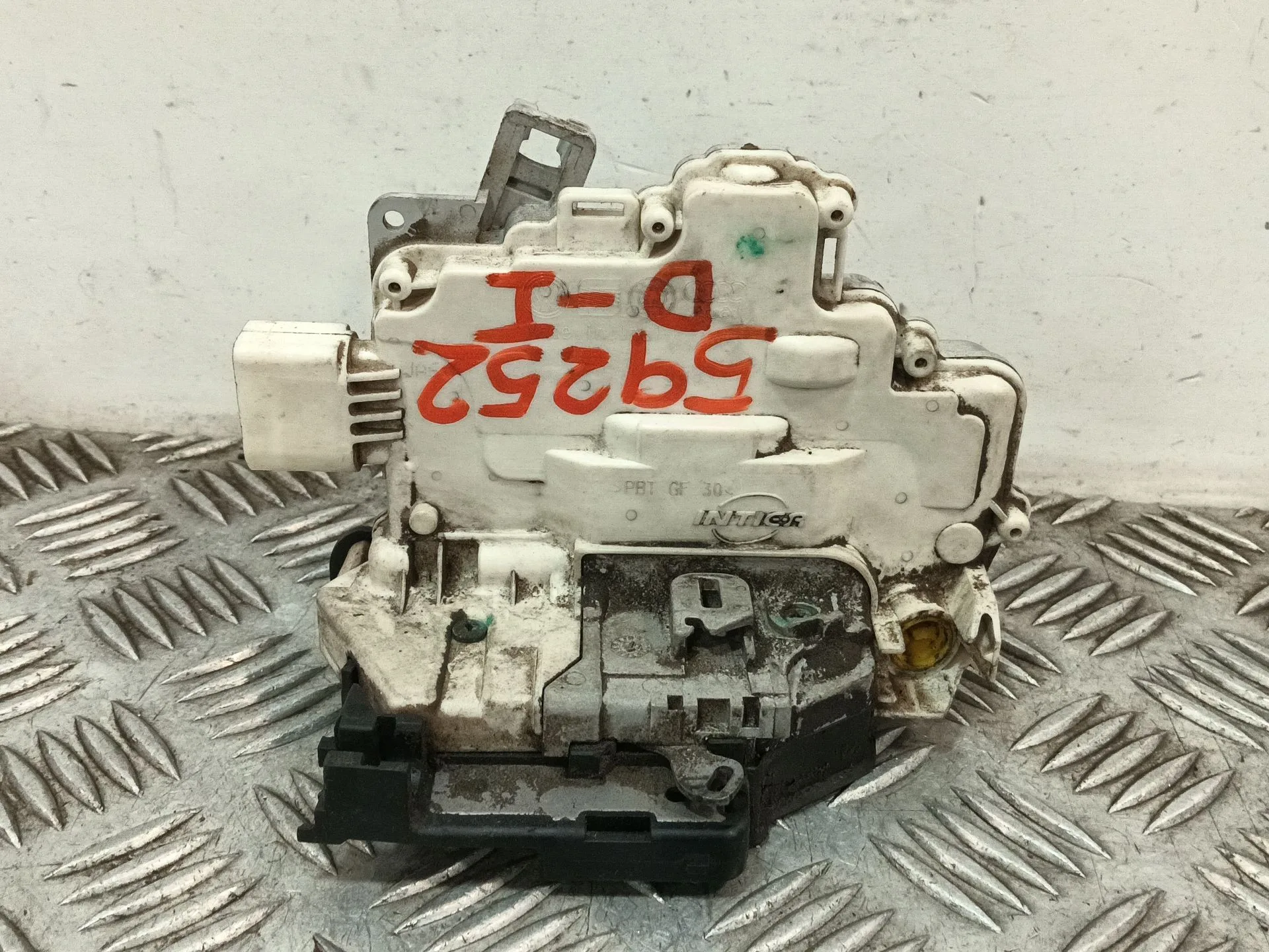 Cerradura Puerta Delantera Izquierda para Volkswagen Passat B6 (3C2)