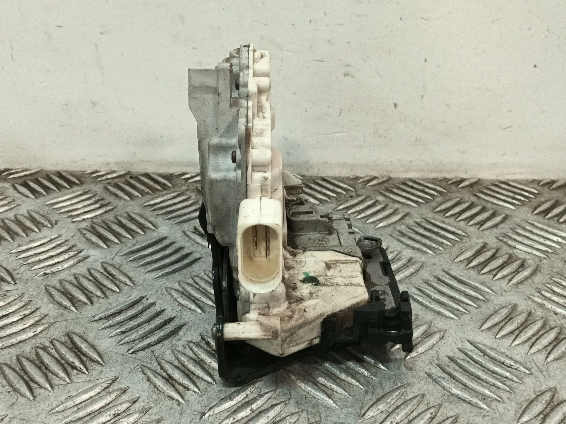 Cerradura Puerta Delantera Izquierda para Volkswagen Passat B6 (3C2)