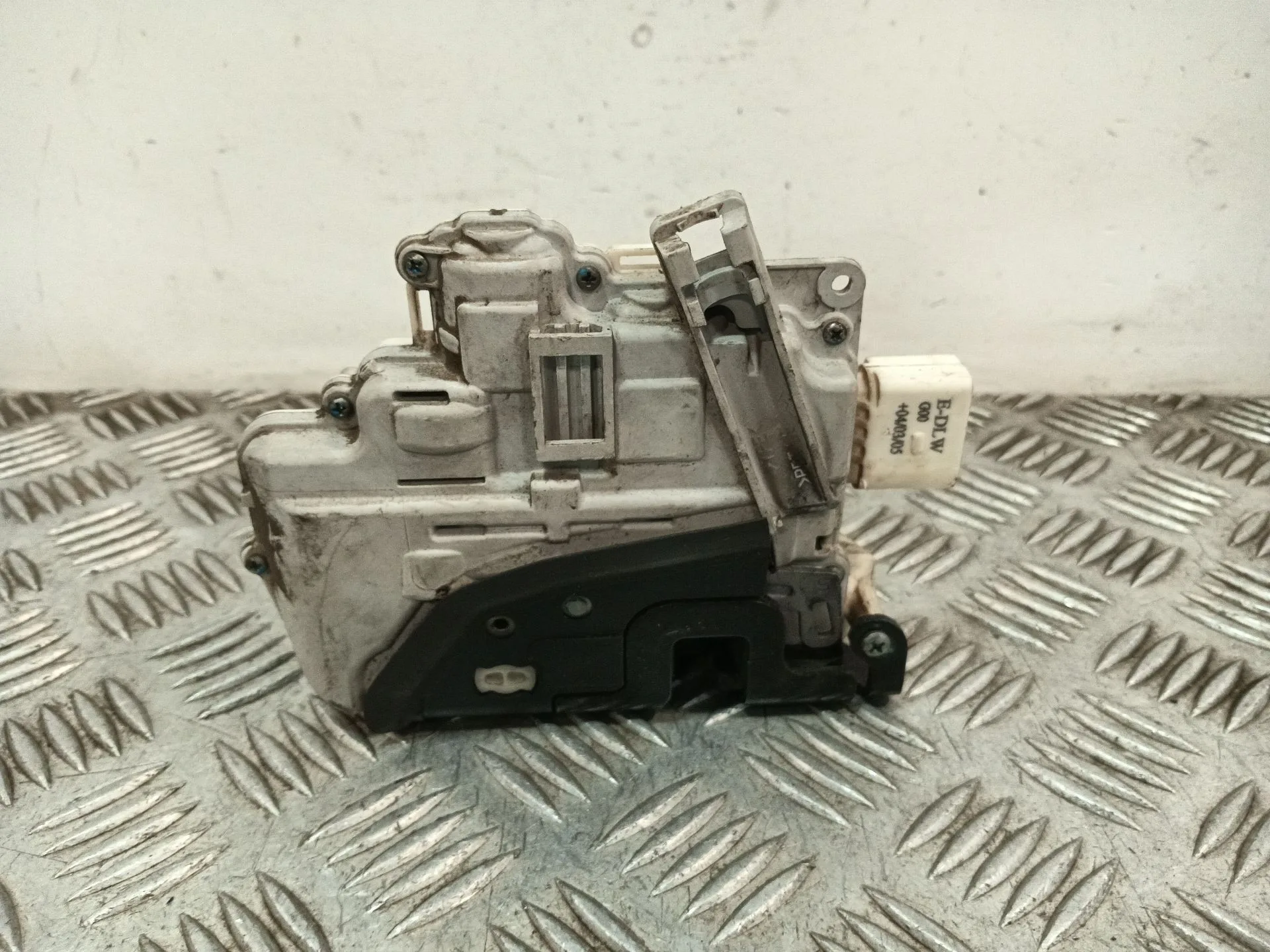 Cerradura Puerta Delantera Izquierda para Volkswagen Passat B6 (3C2)