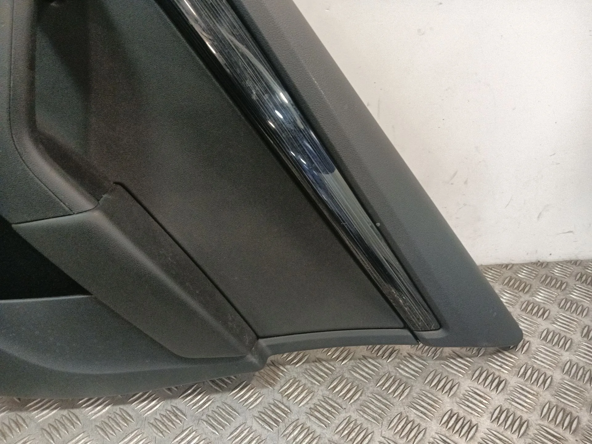 Guarnecido Puerta Trasera Derecha para Skoda Octavia Iii Combi (5E5, 5E6)