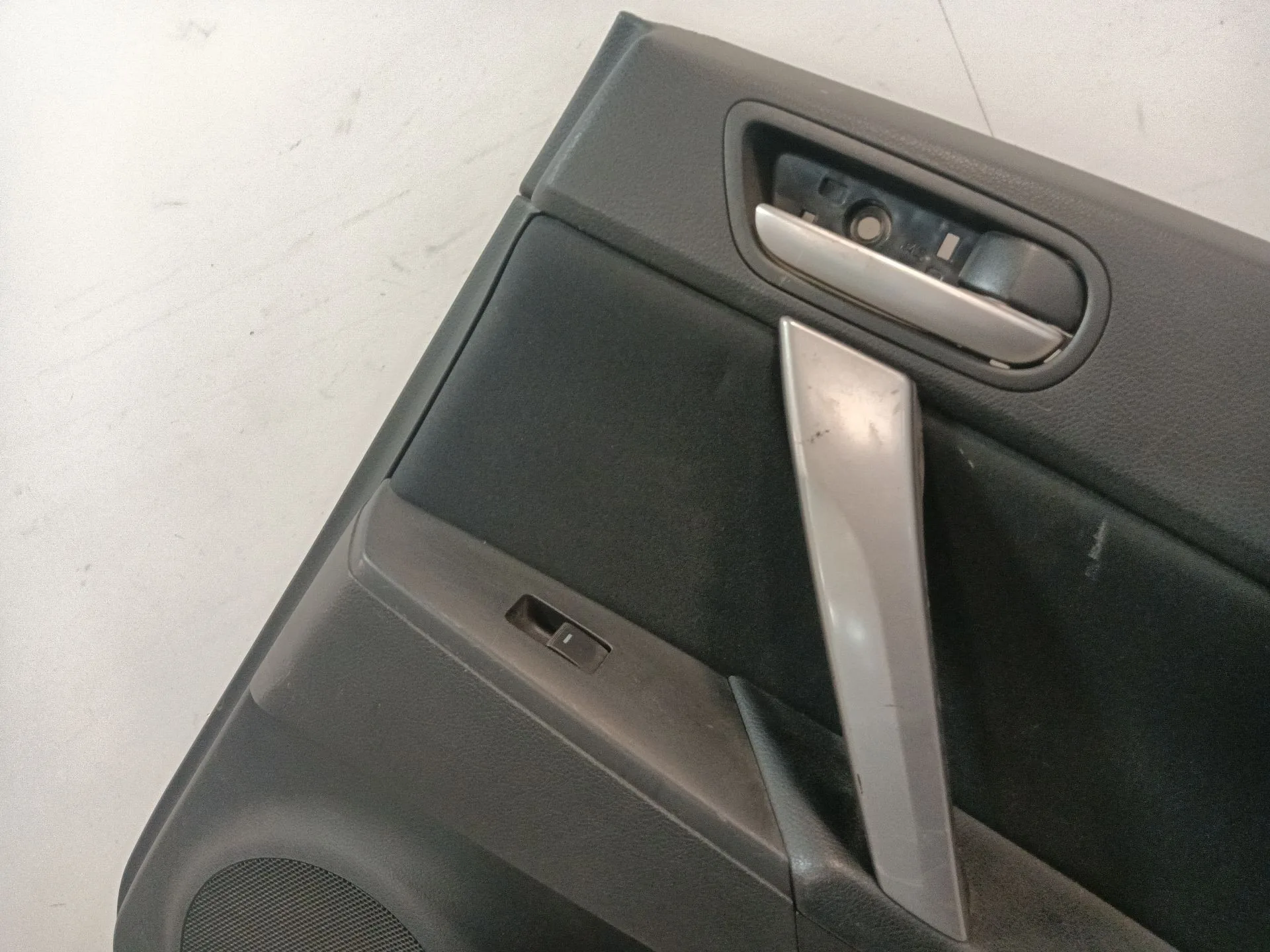 Guarnecido Puerta Trasera Derecha para Mazda 3 Lim. (Bl)
