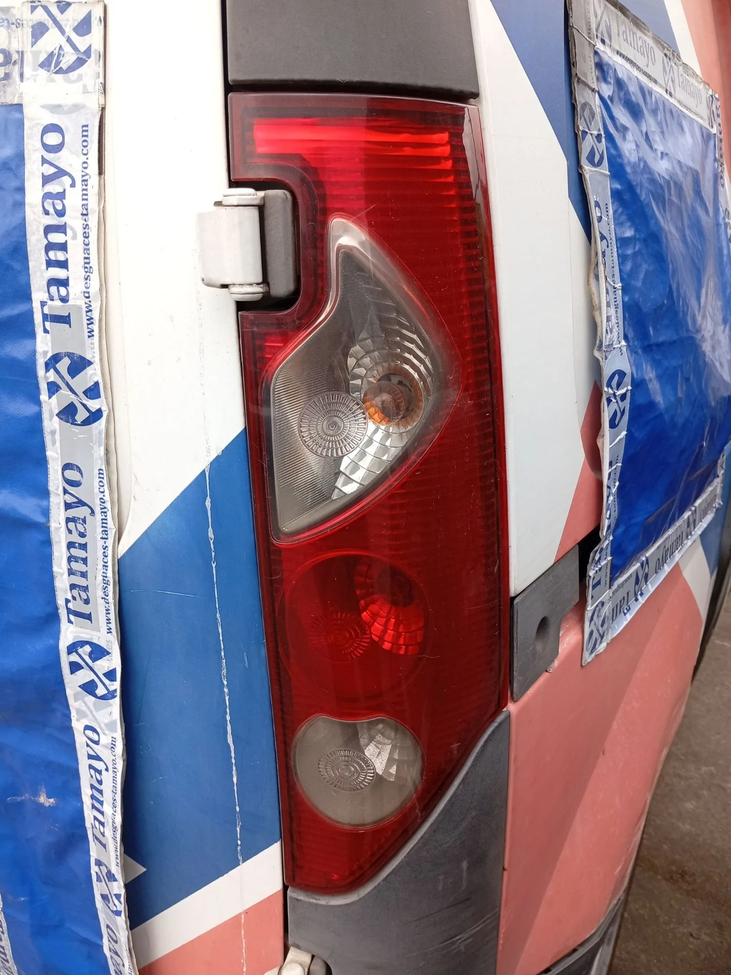 Piloto Trasero Derecho para Renault Kangoo Express (Fw0/1_)