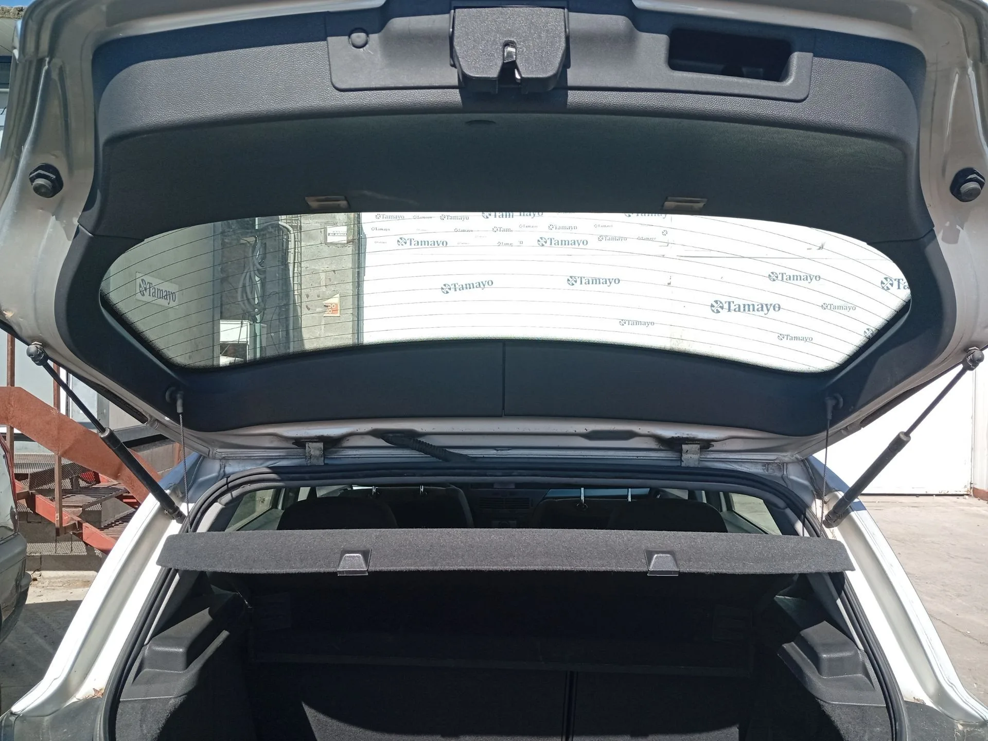 Amortiguadores Maletero / Porton para Opel Astra H (A04)