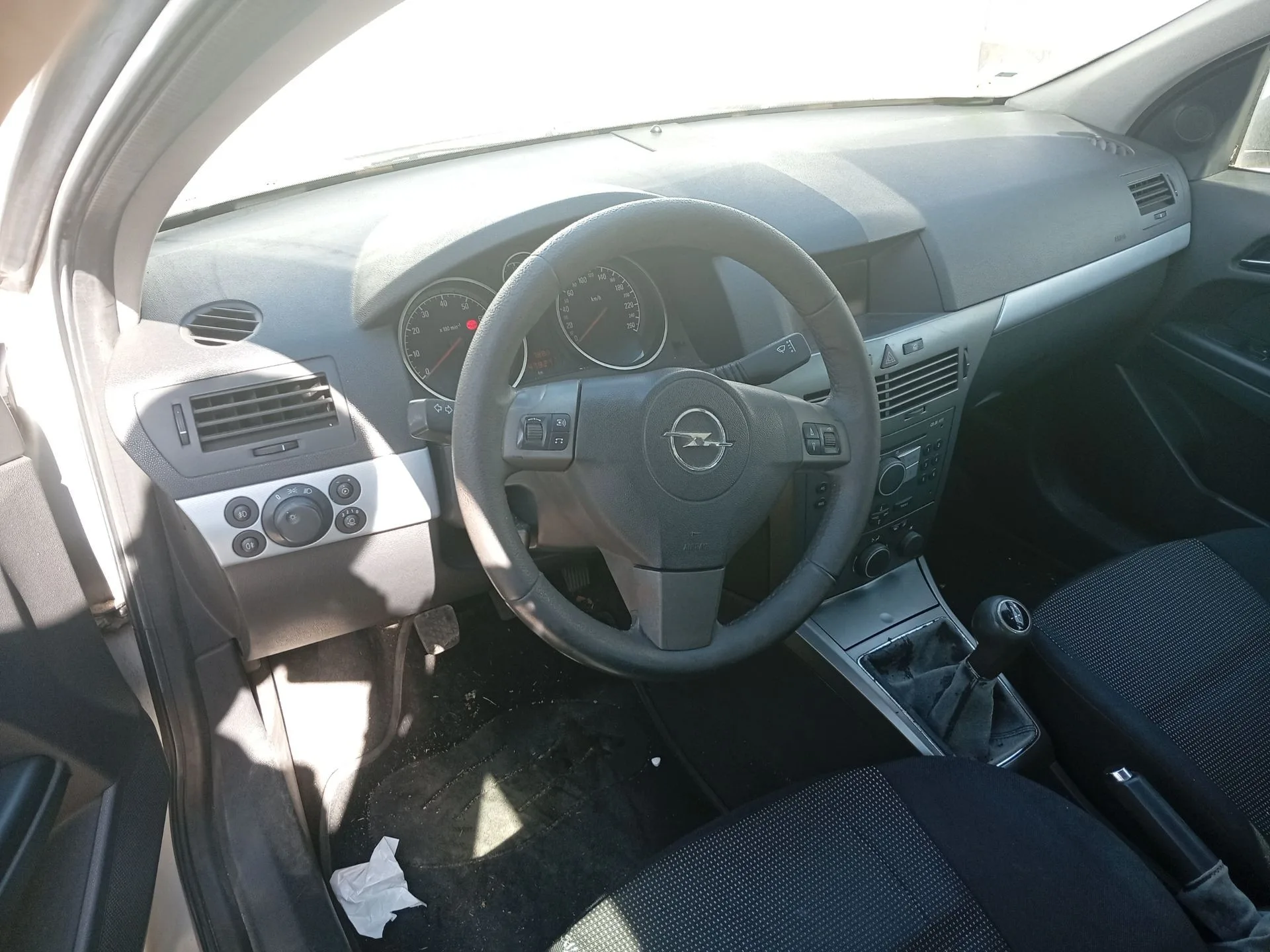 Caja Reles / Fusibles para Opel Astra H (A04)
