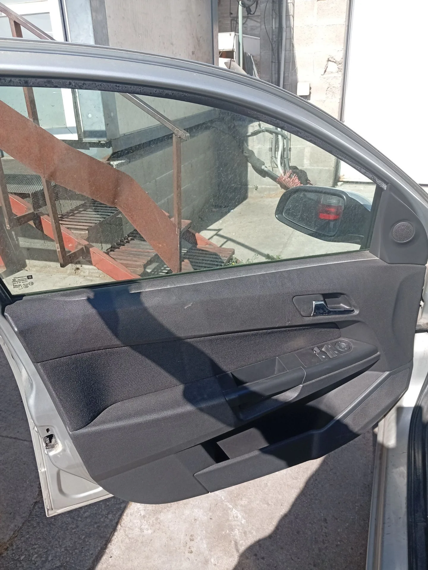 Elevalunas Delantero Izquierdo para Opel Astra H (A04)
