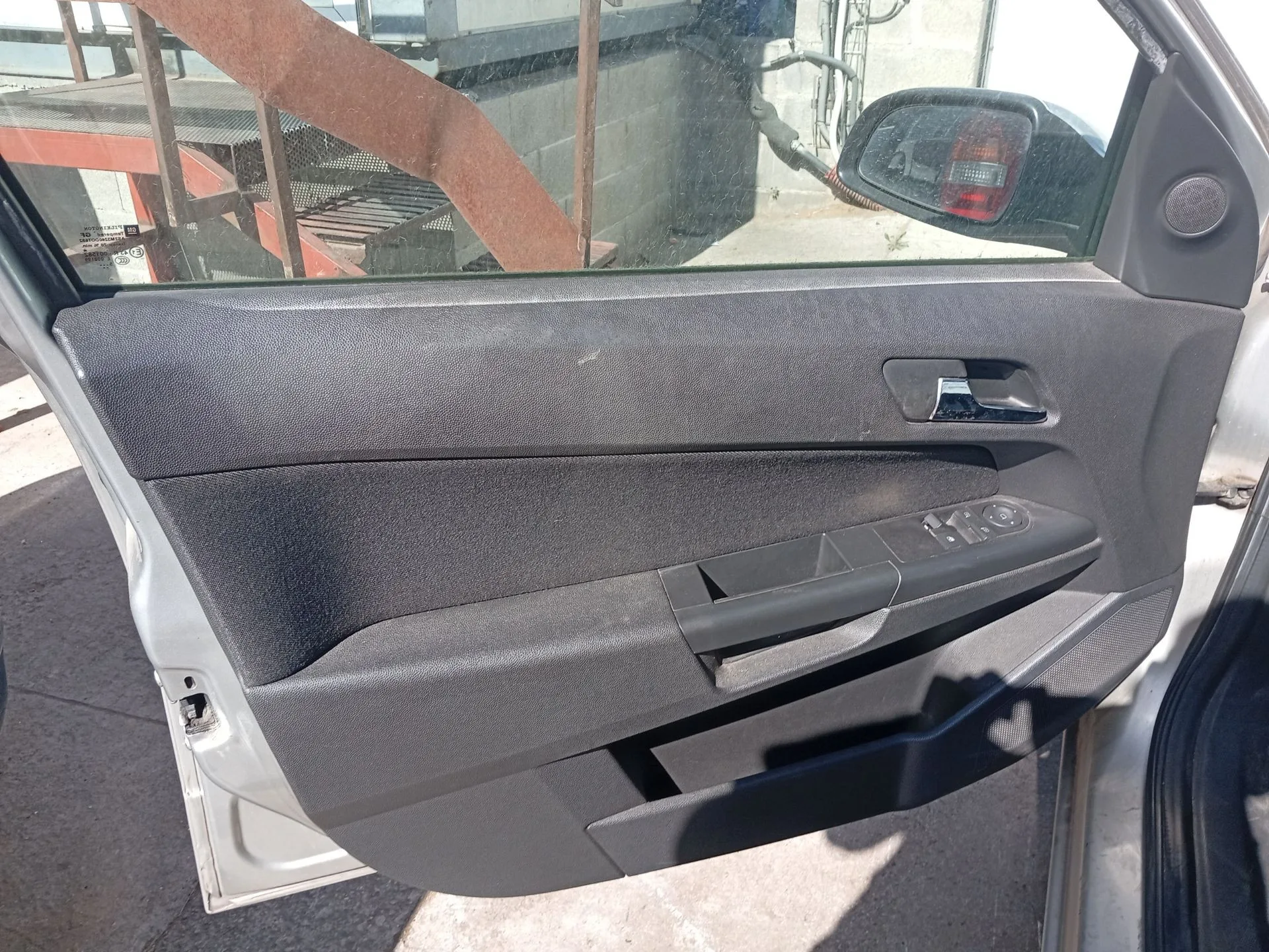Elevalunas Delantero Izquierdo para Opel Astra H (A04)