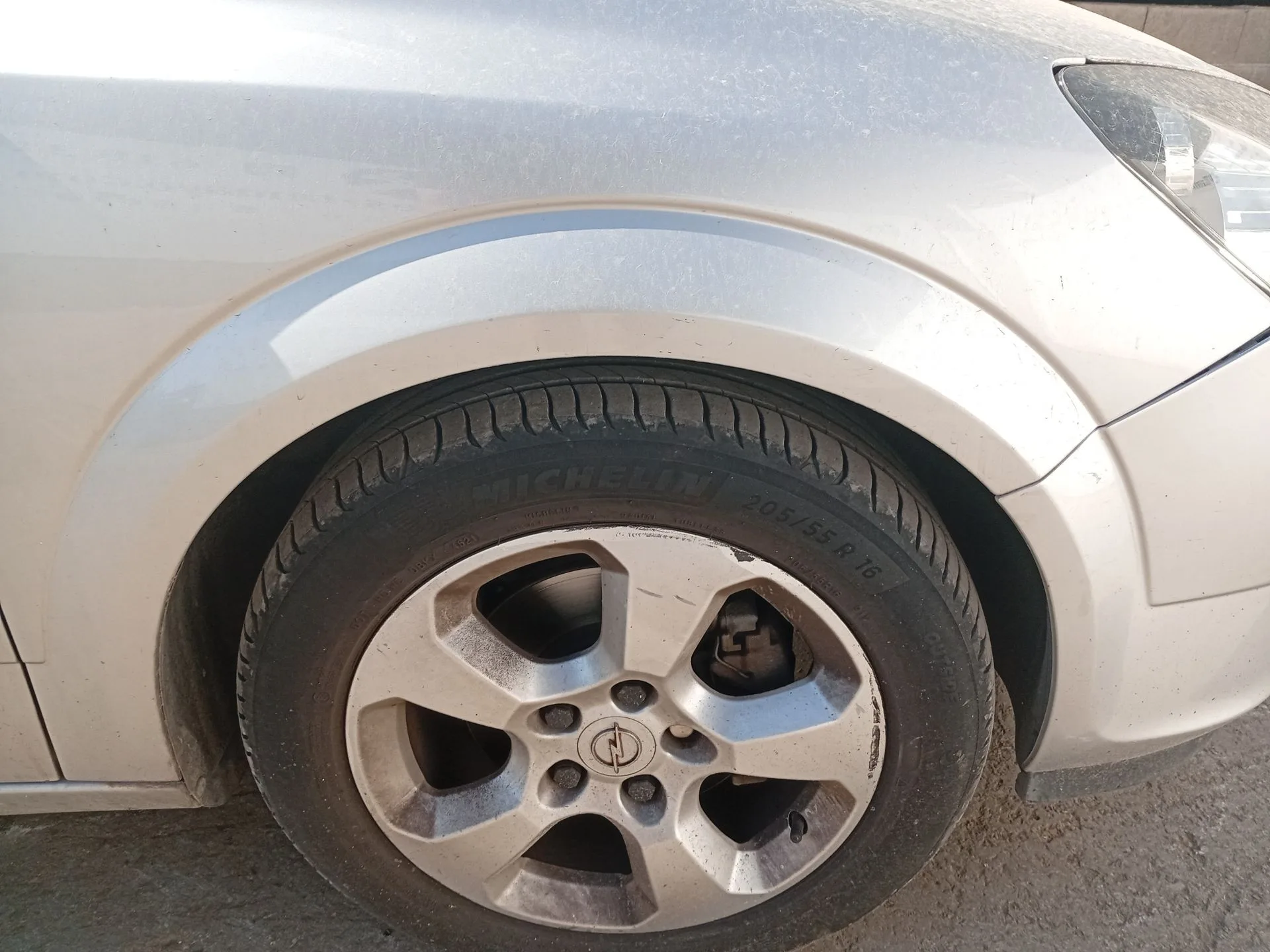 Paso De Rueda Delantero Derecho para Opel Astra H (A04)